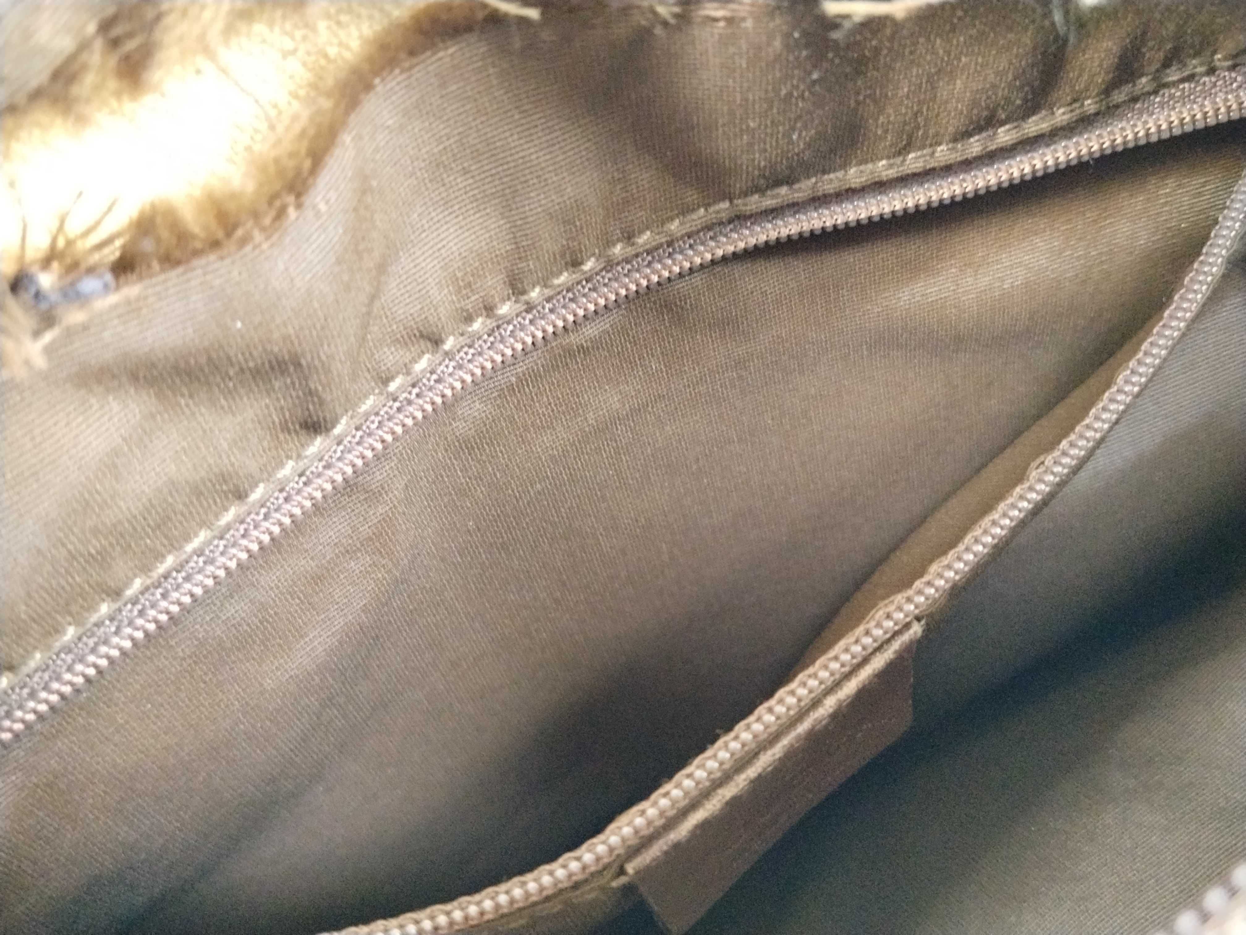GG Canvas Shoulder Bag — view 13