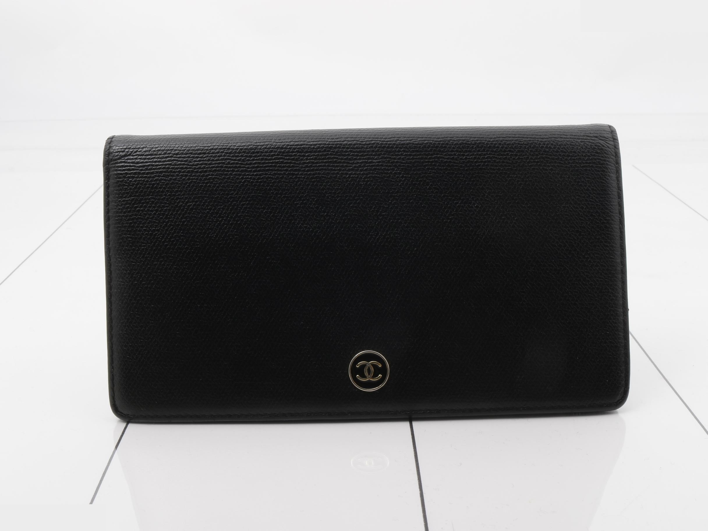 Bi-fold long wallet, calfskin, Coco button, black, S-type hardware.