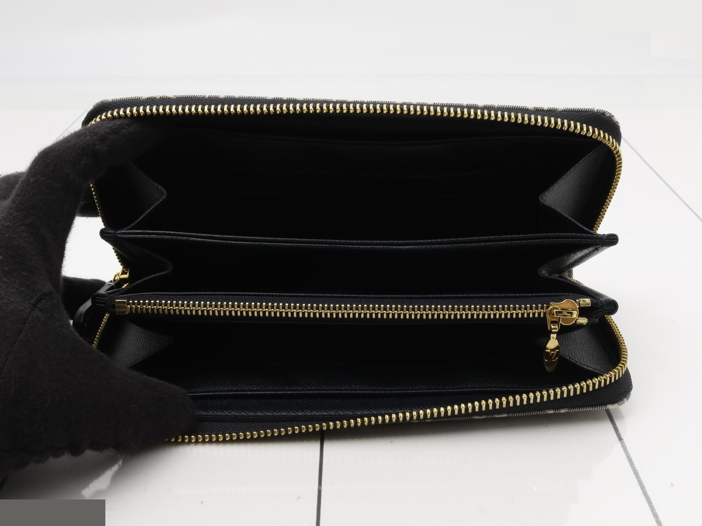 Zippy Wallet — view 4