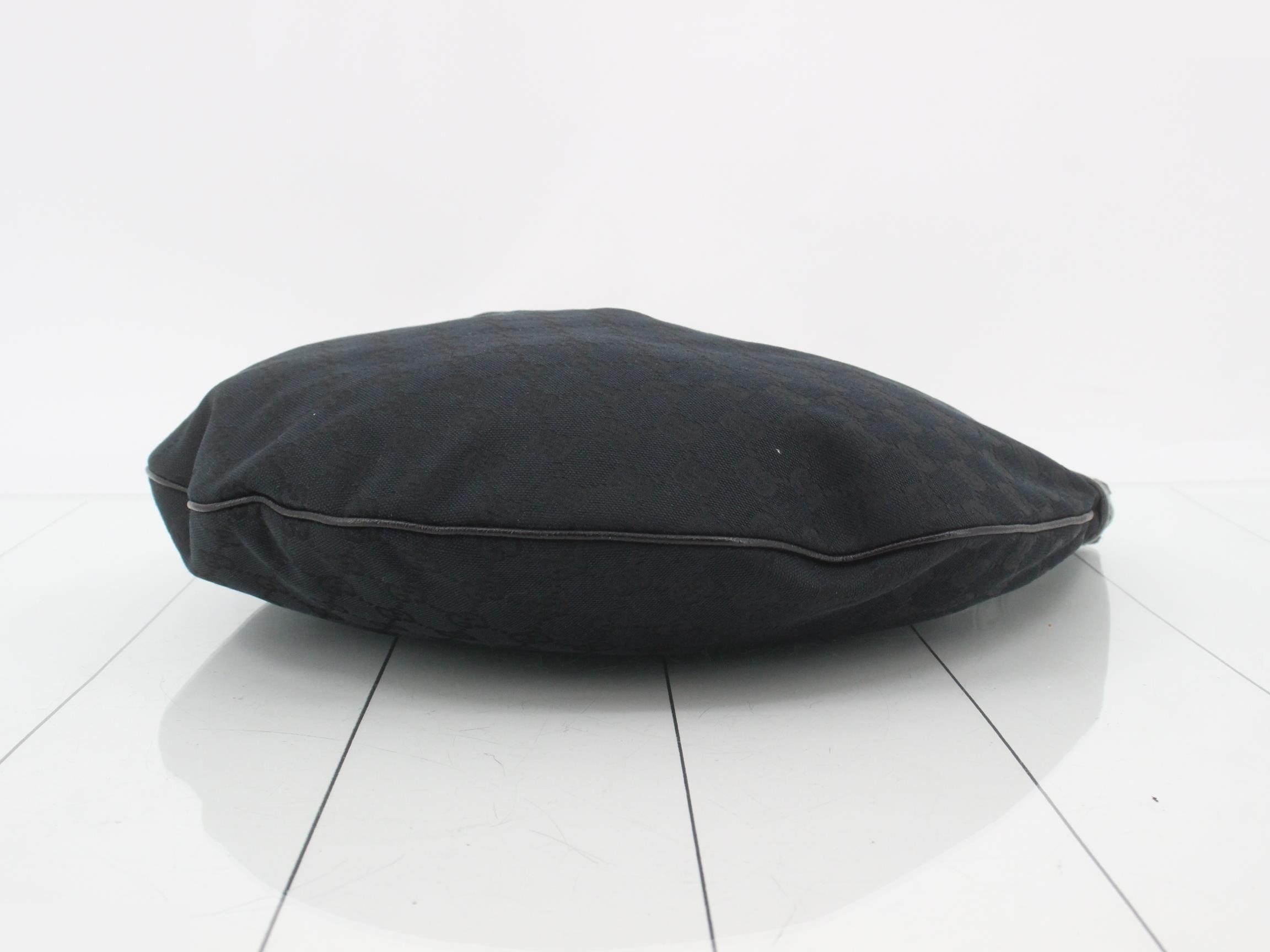 Half Moon Shoulder Bag 145764 — view 6