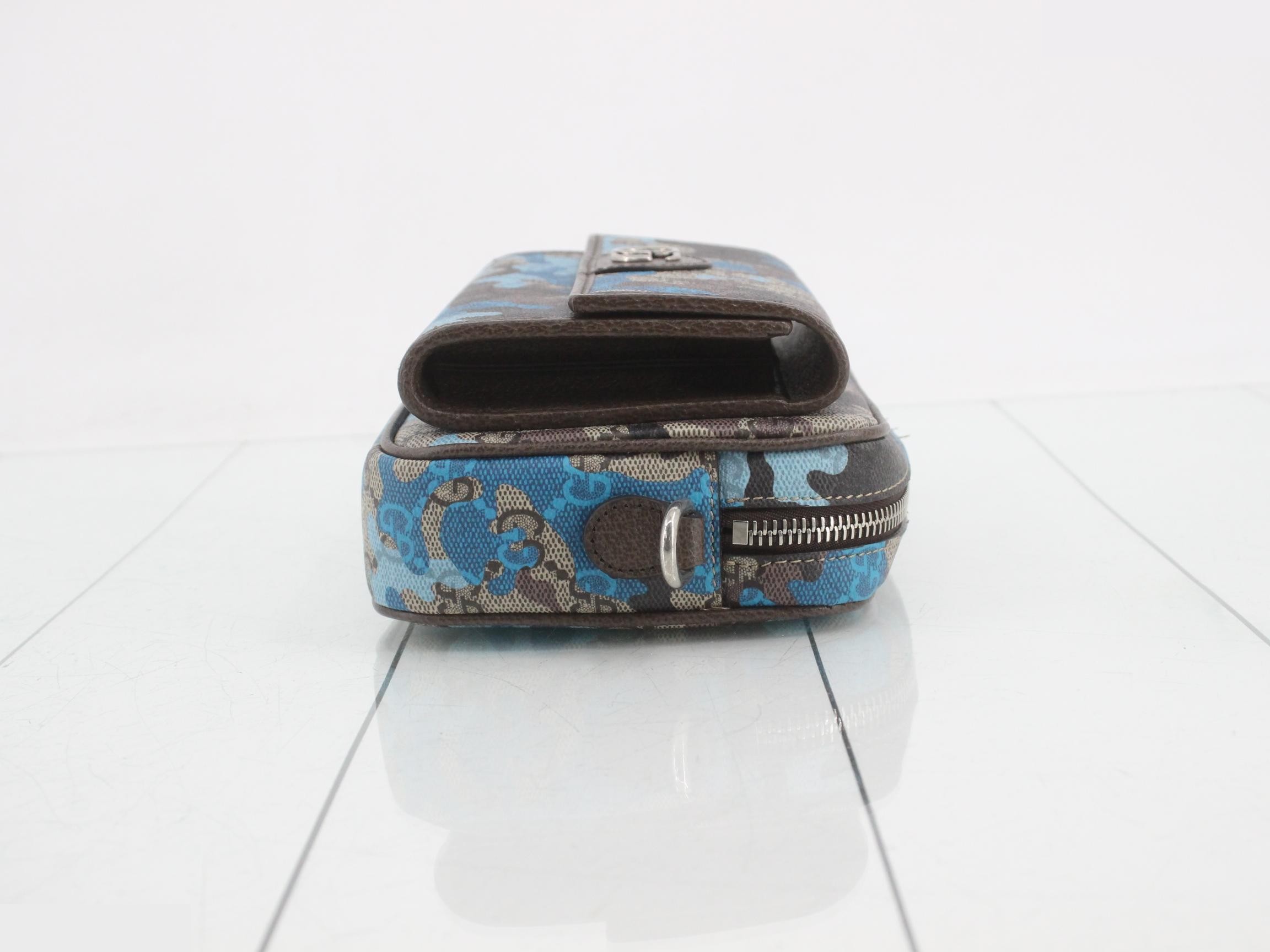 Unused GG Supreme camouflage shoulder bag — view 3