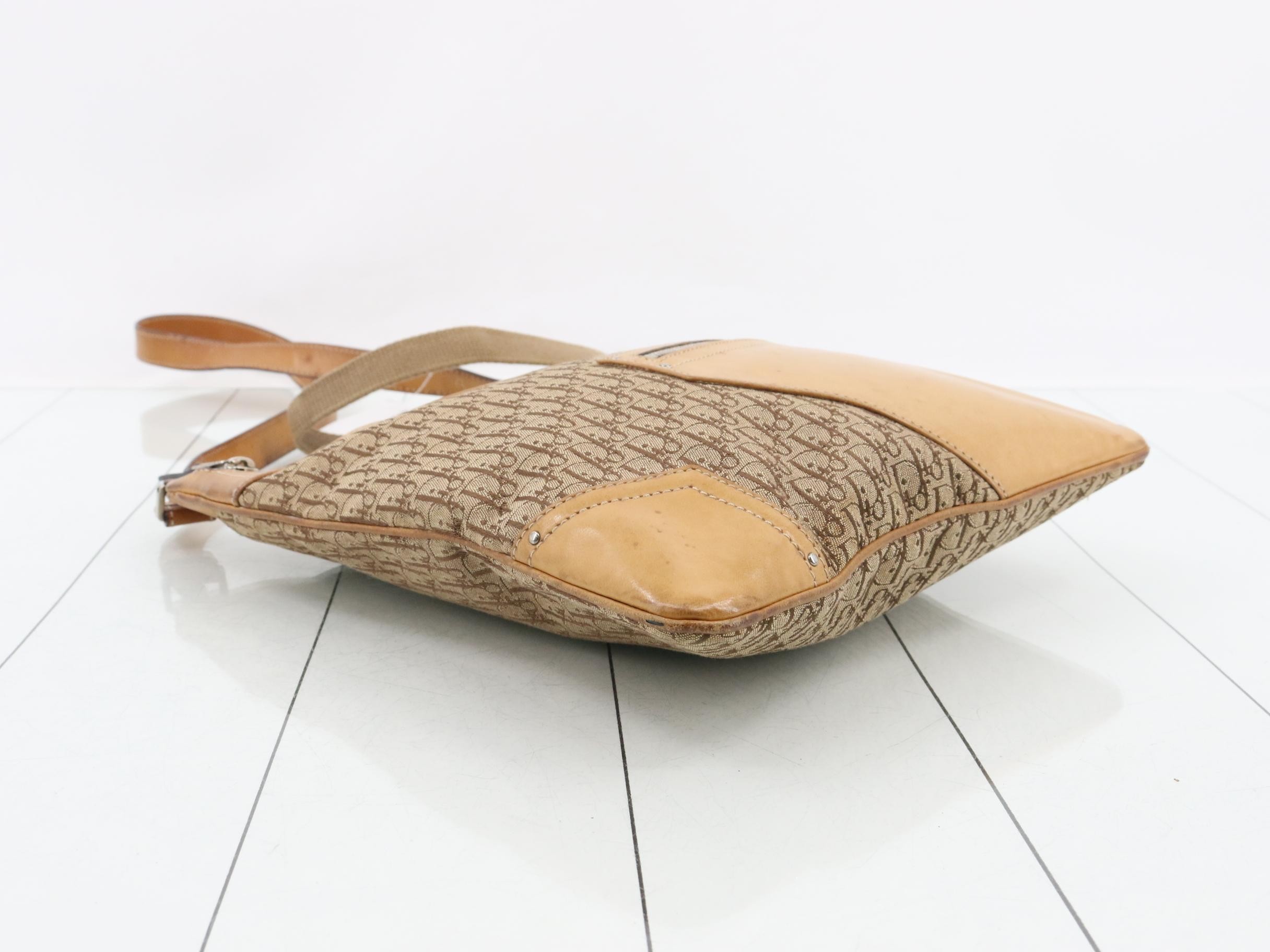 Trotter Street Chic Shoulder Bag — view 5