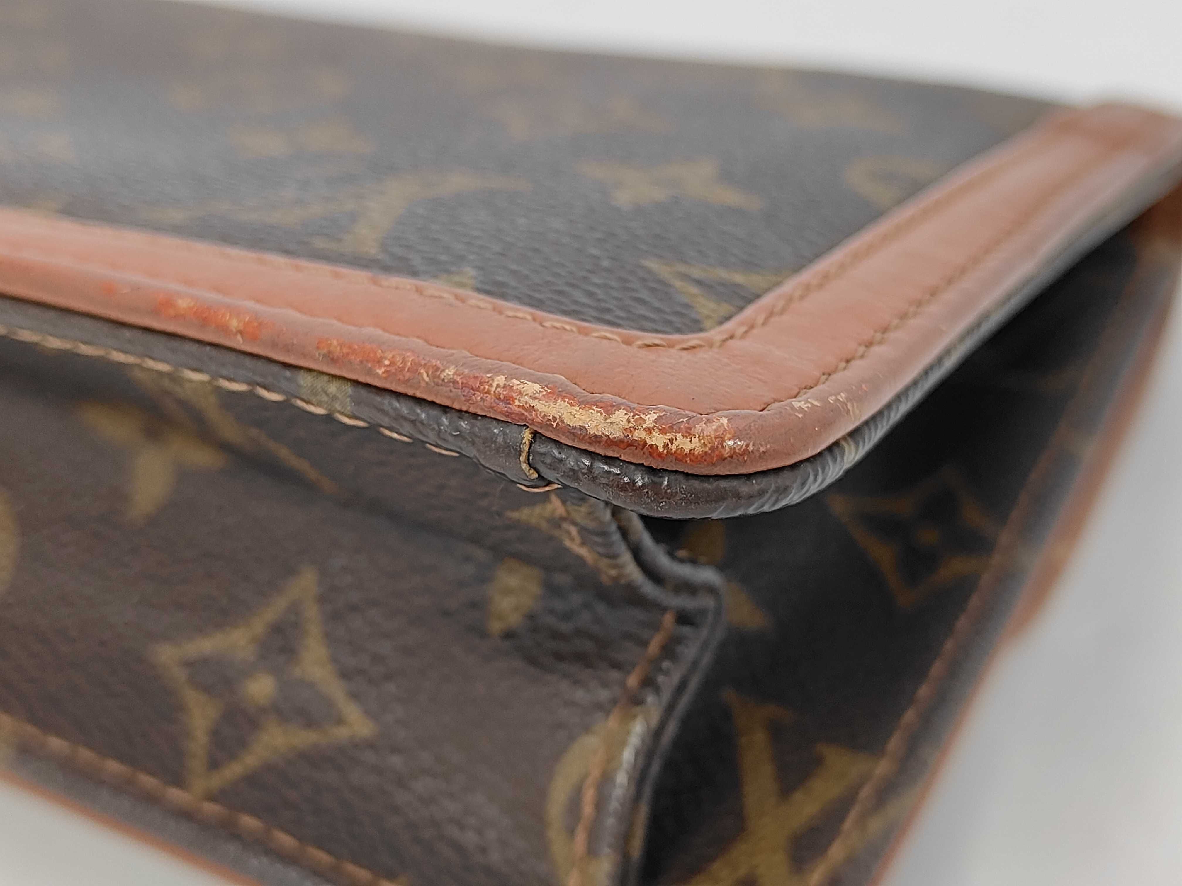 LV Monogram Pochette Dam Second Bag — view 4