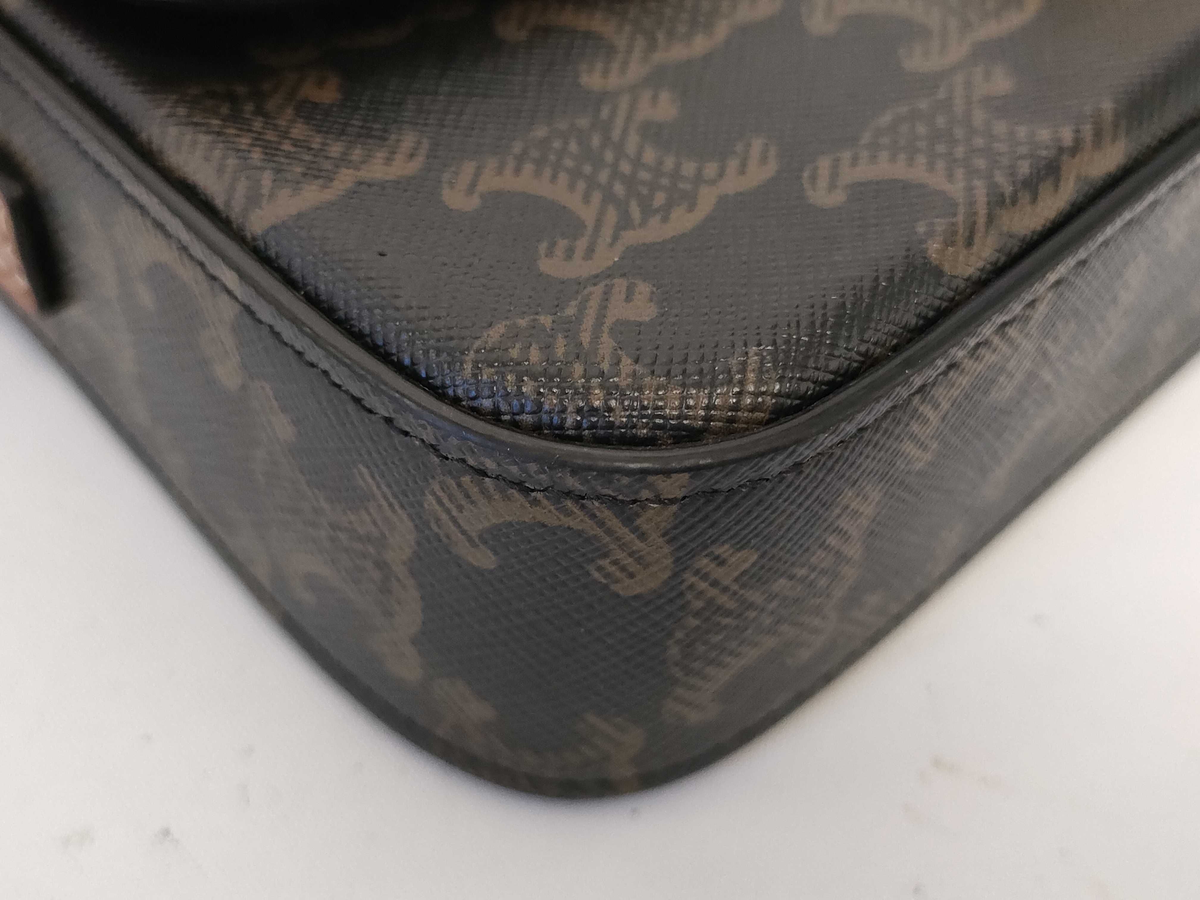 Triomphe Shoulder Bag — view 4