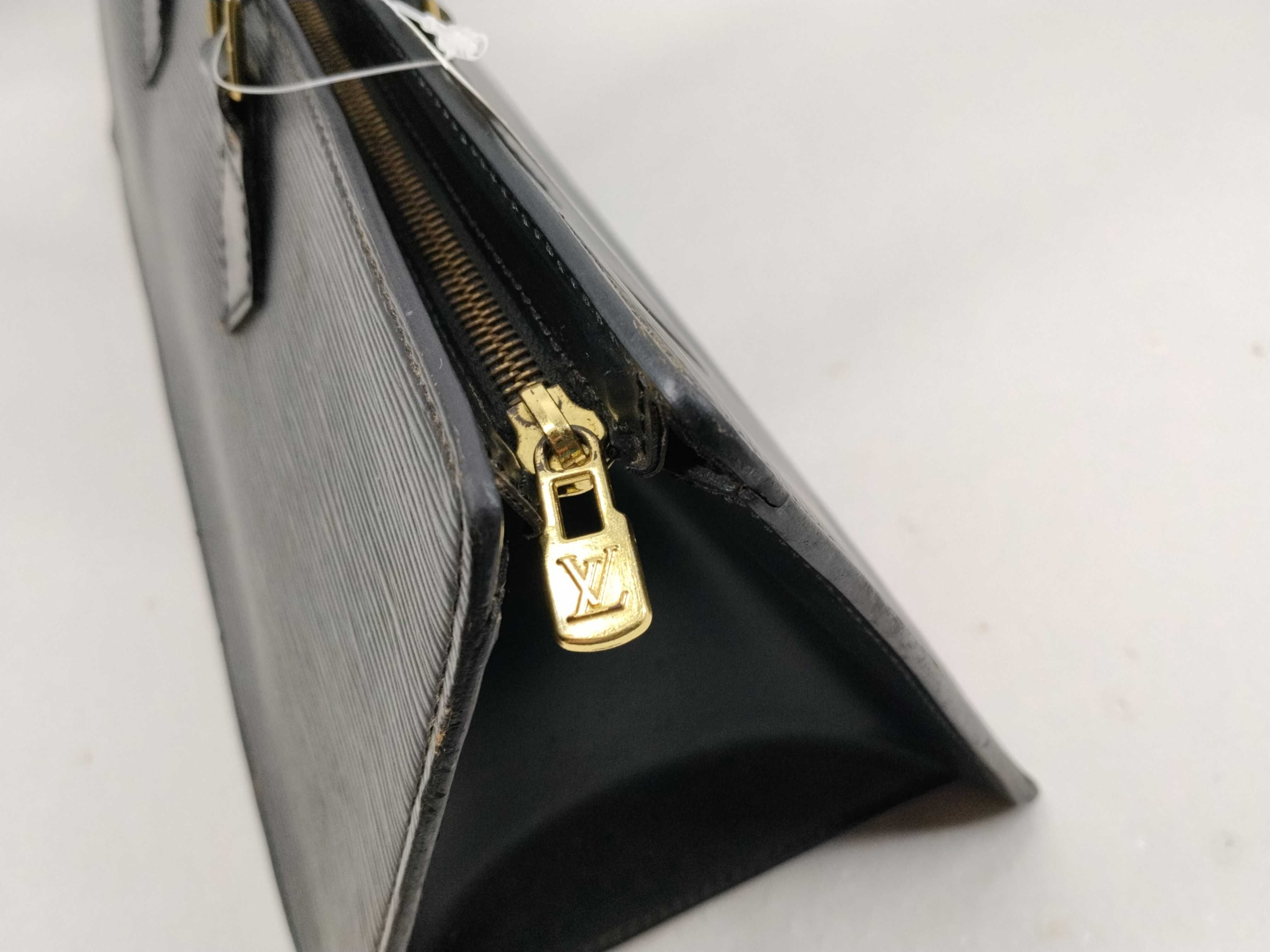 Epi M52092 Sac Triangle Handbag — view 5