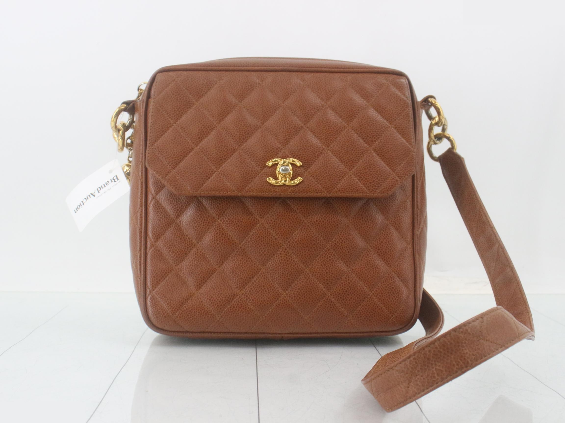 Caviar leather turn-lock matelassé shoulder bag, item number 2.