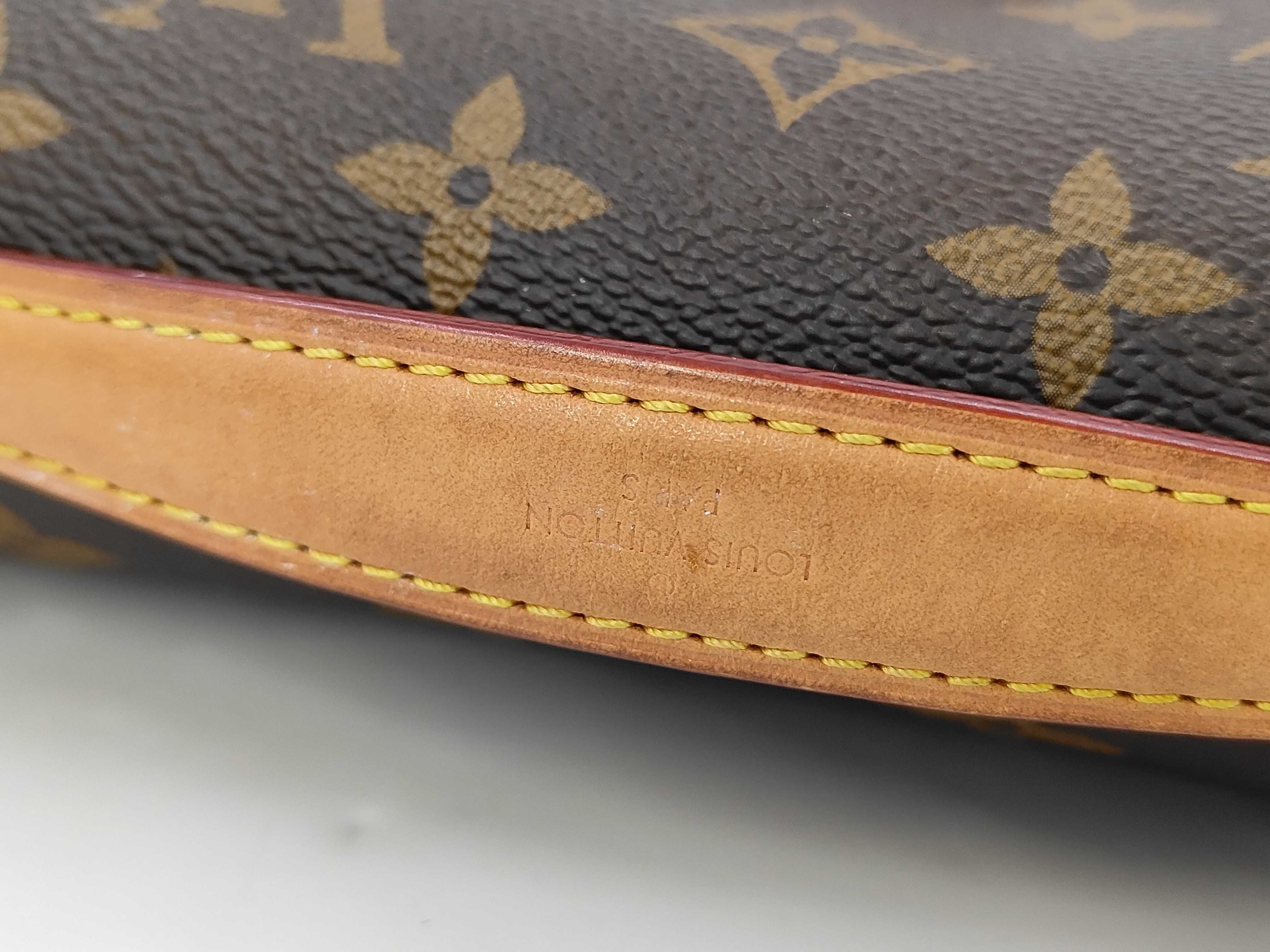 LV Monogram Pochette Metis EW — view 5