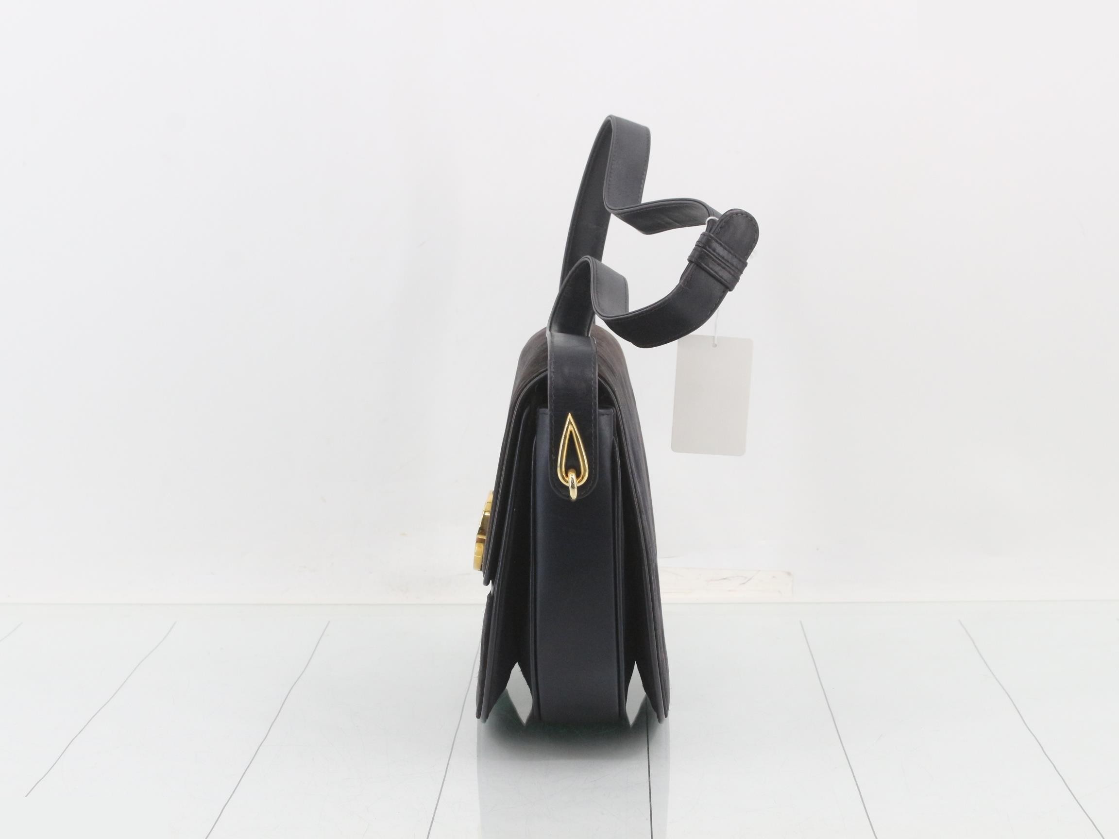 shoulder bag — view 3