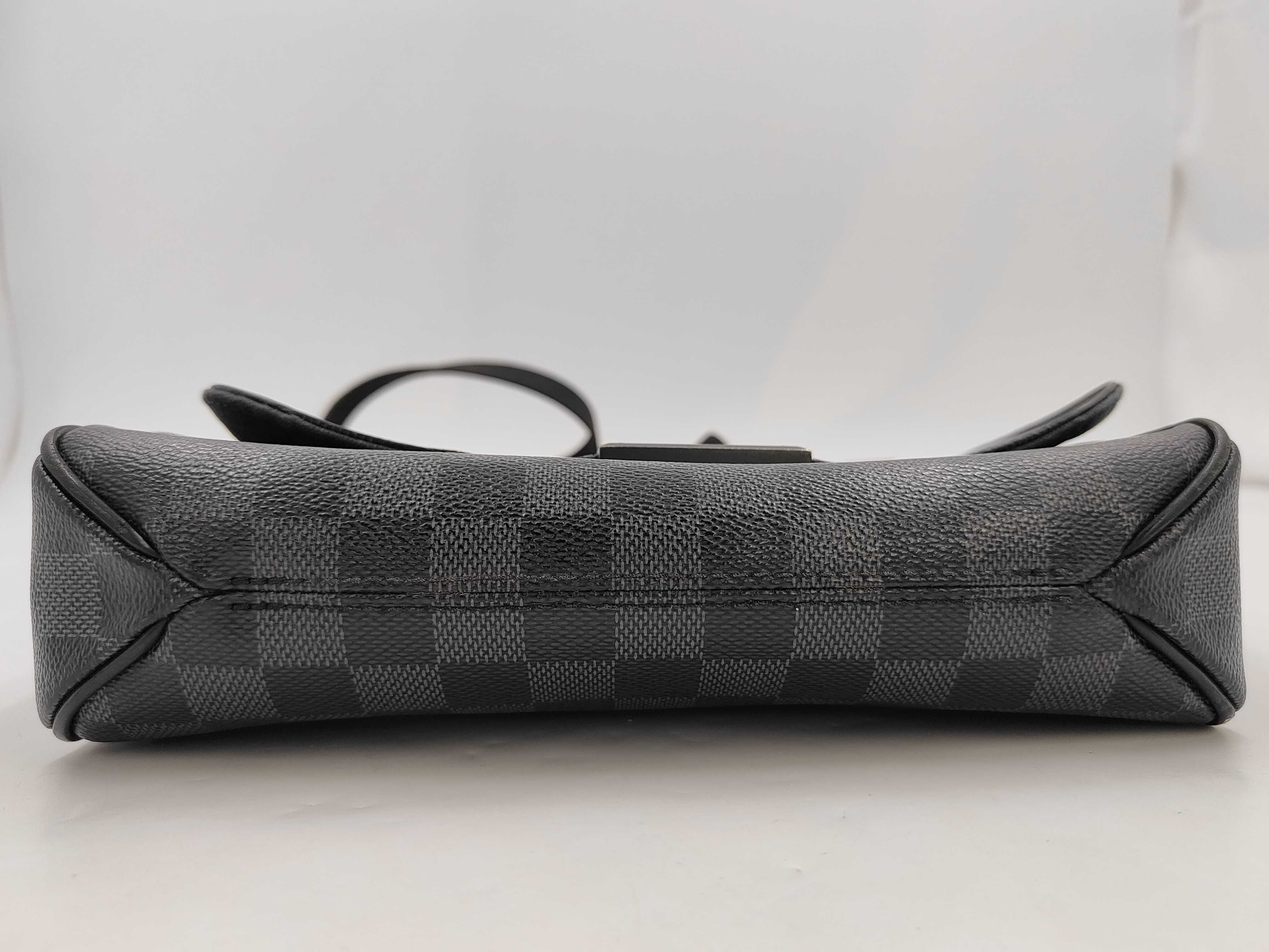 Damier Graphite District PM N41260 Black Shoulder Bag — view 3