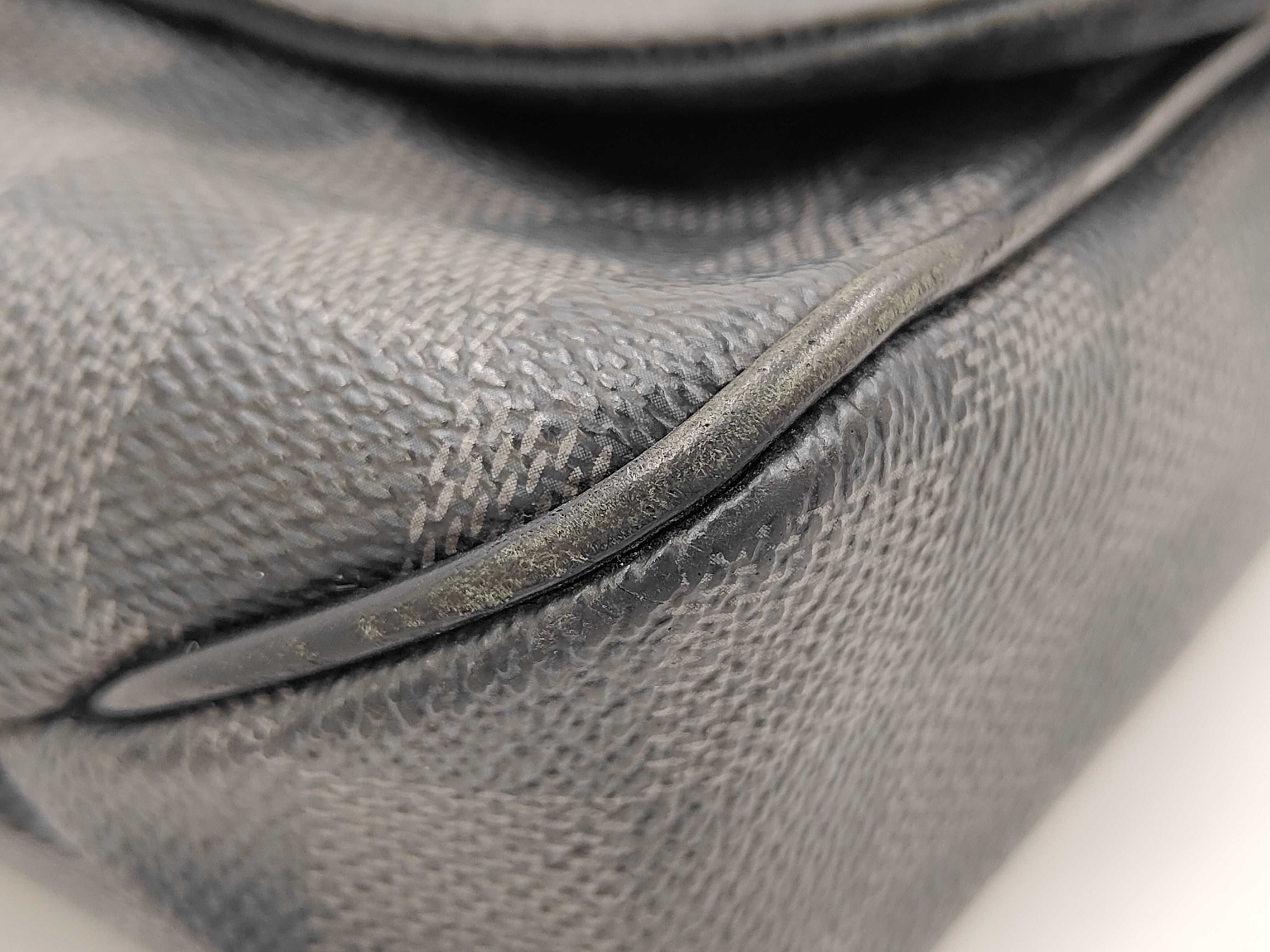 Damier Graphite District PM N41260 Black Shoulder Bag — view 4