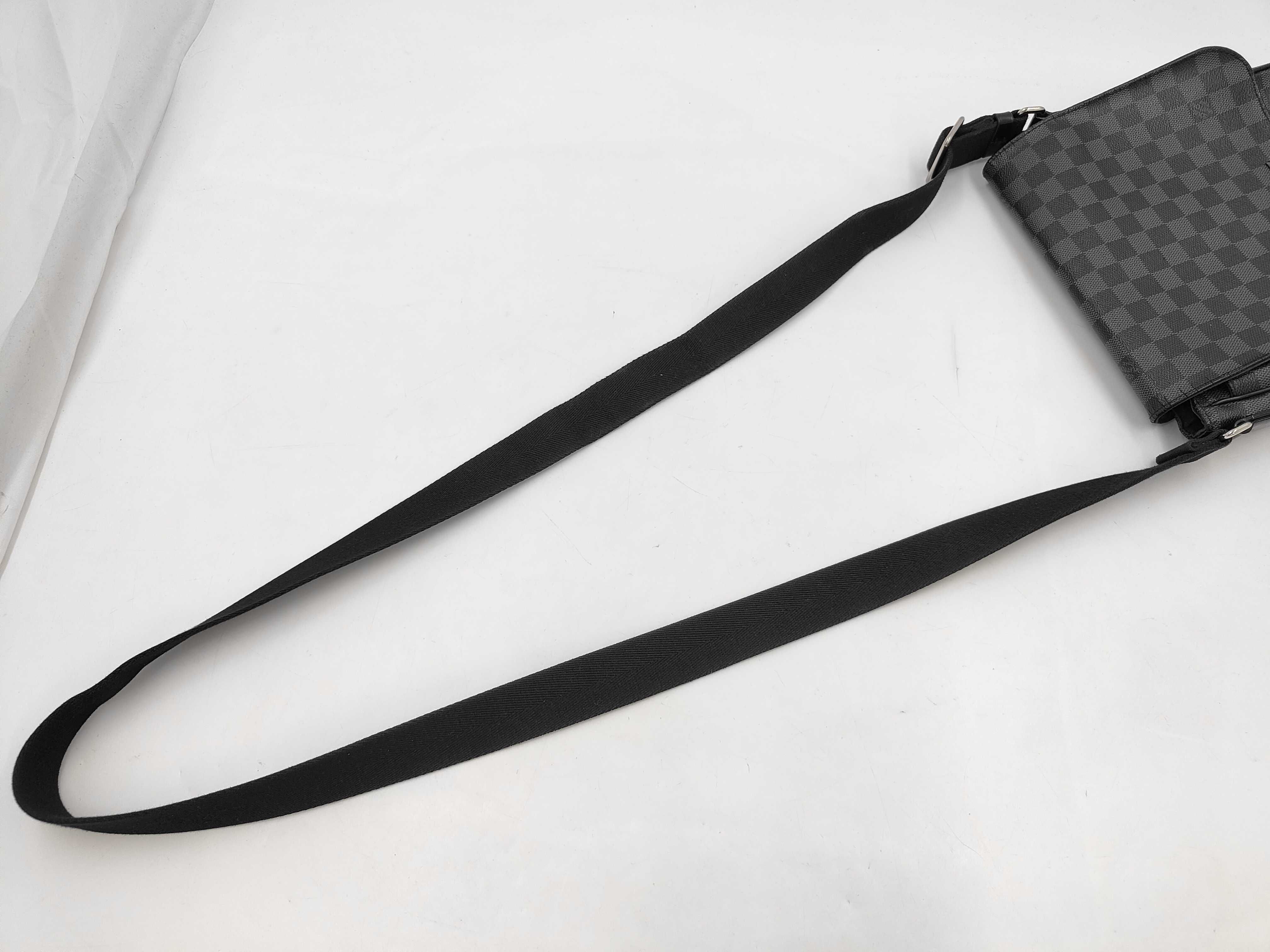 Damier Graphite District PM N41260 Black Shoulder Bag — view 6