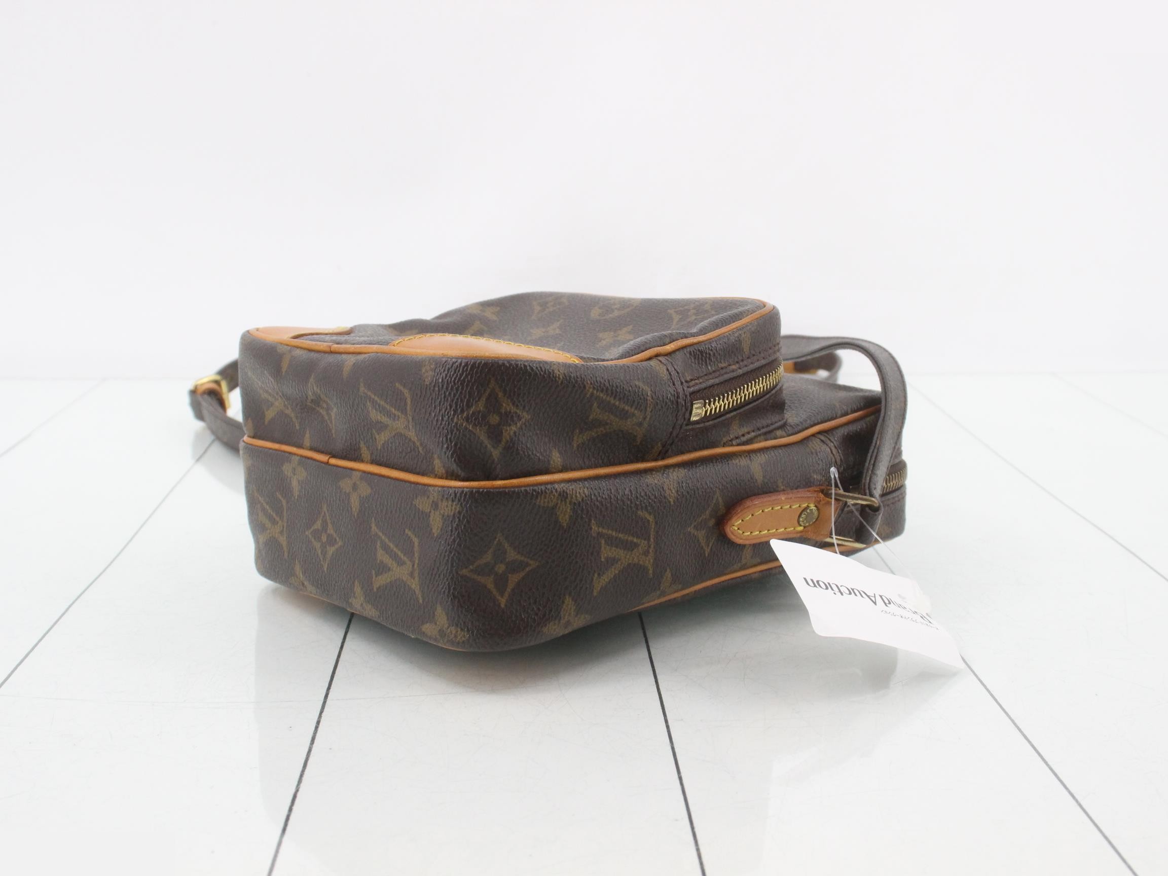 Monogram Amazon — view 6