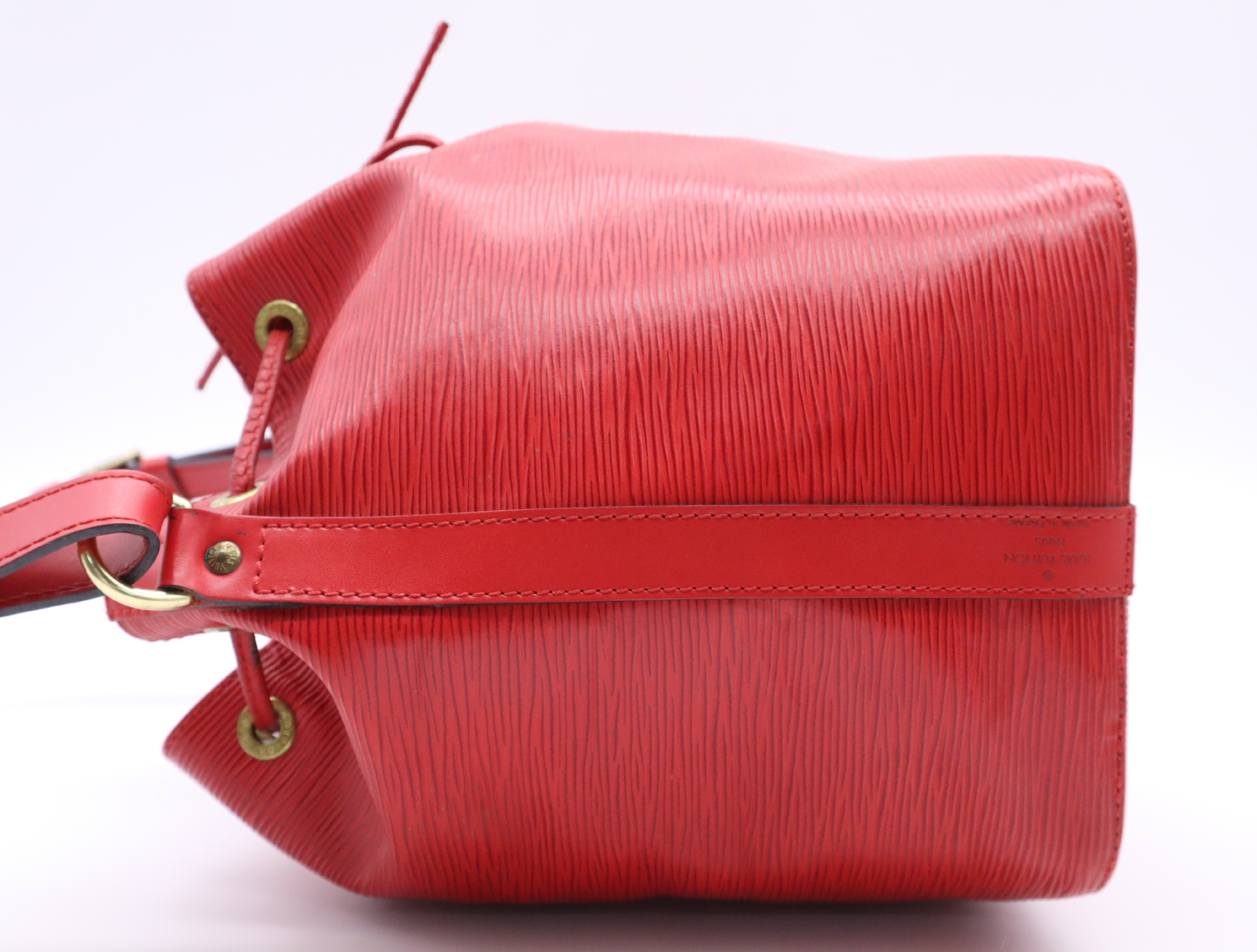 M44107 Epi Petit Noe Castilian Red Shoulder Bag — view 3