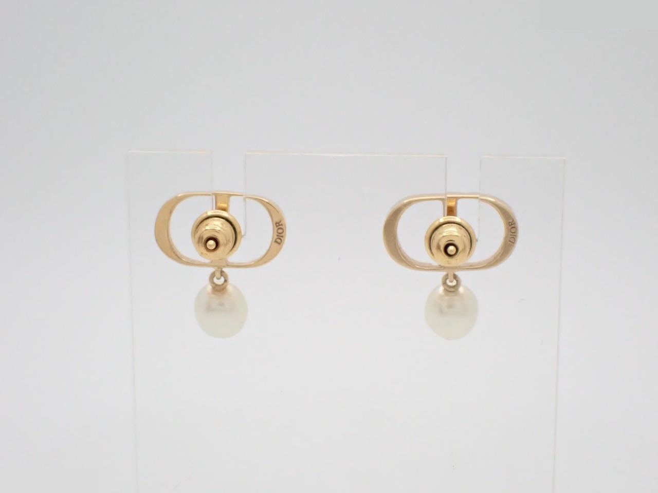 Gold earrings — view 2