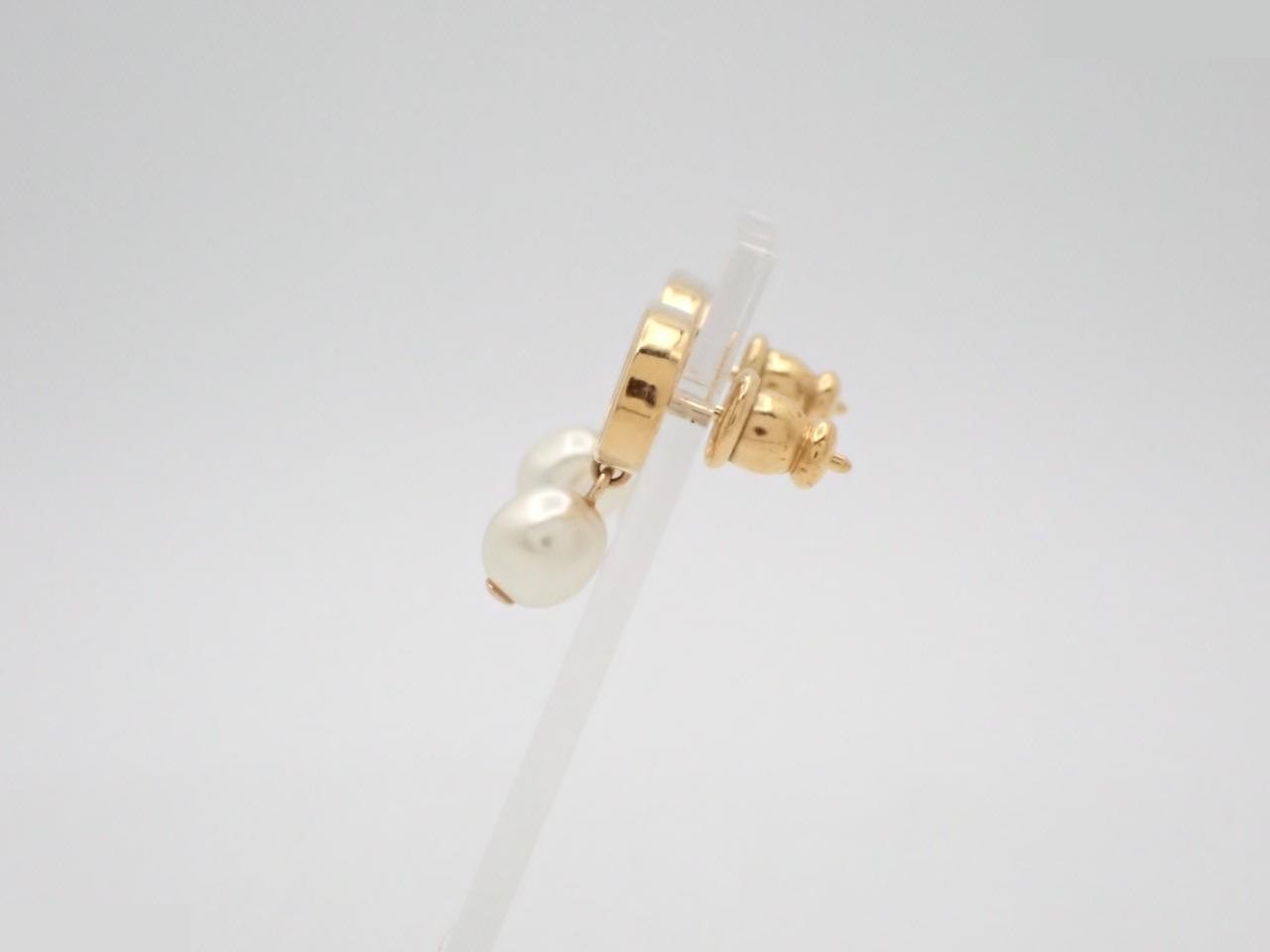 Gold earrings — view 3