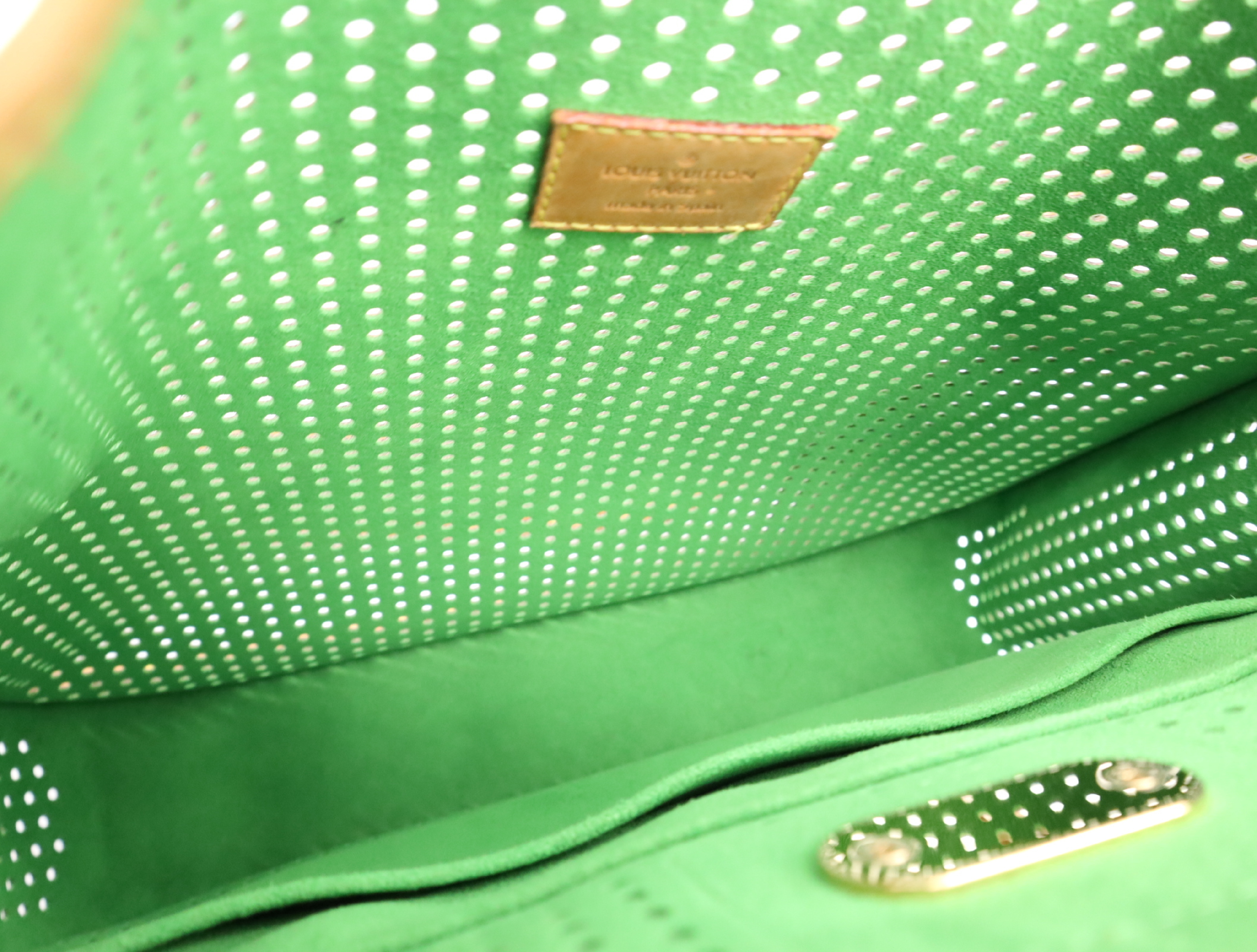 M95173 Perfo Musette Vert Shoulder Bag with Dust Bag — view 11