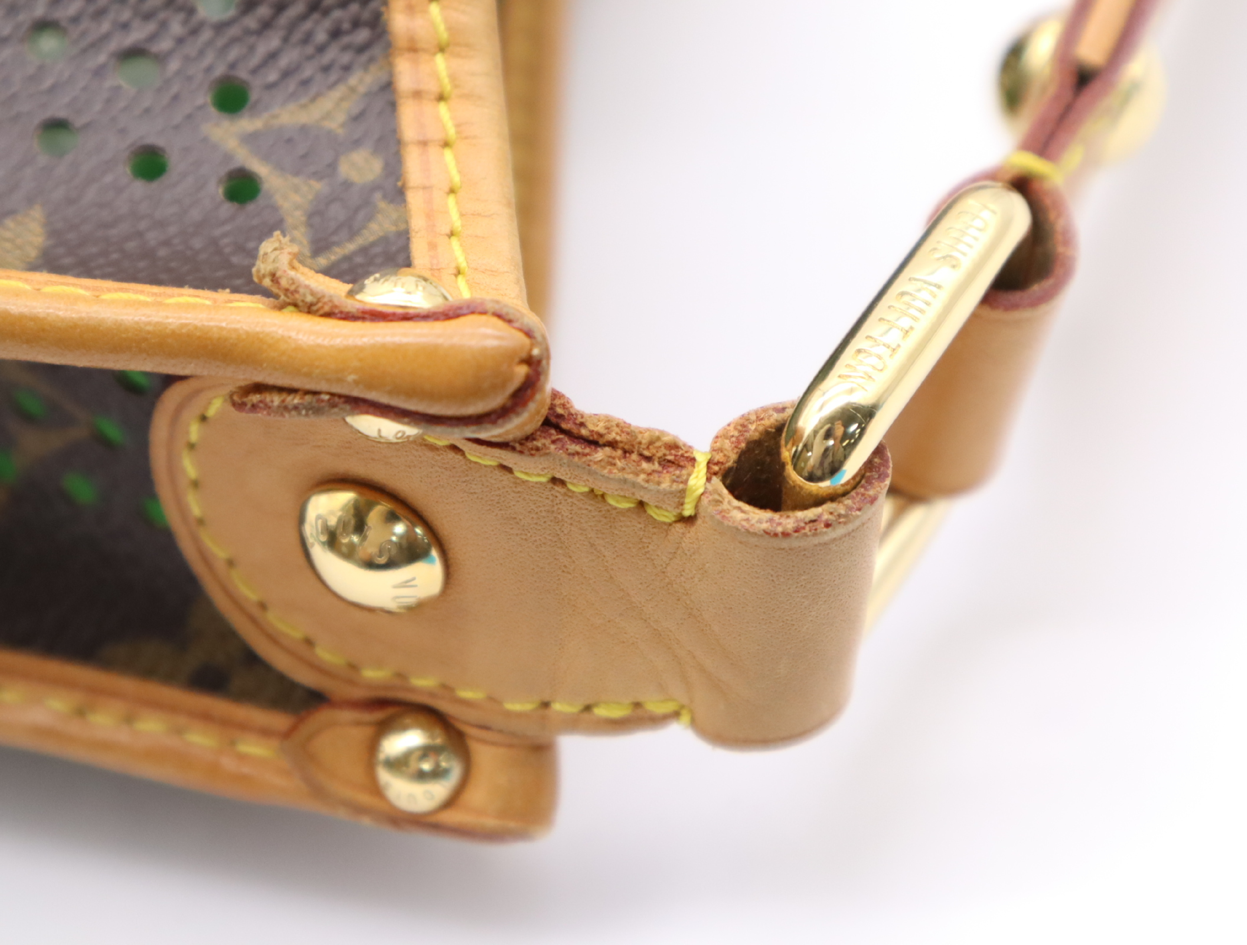 M95173 Perfo Musette Vert Shoulder Bag with Dust Bag — view 8