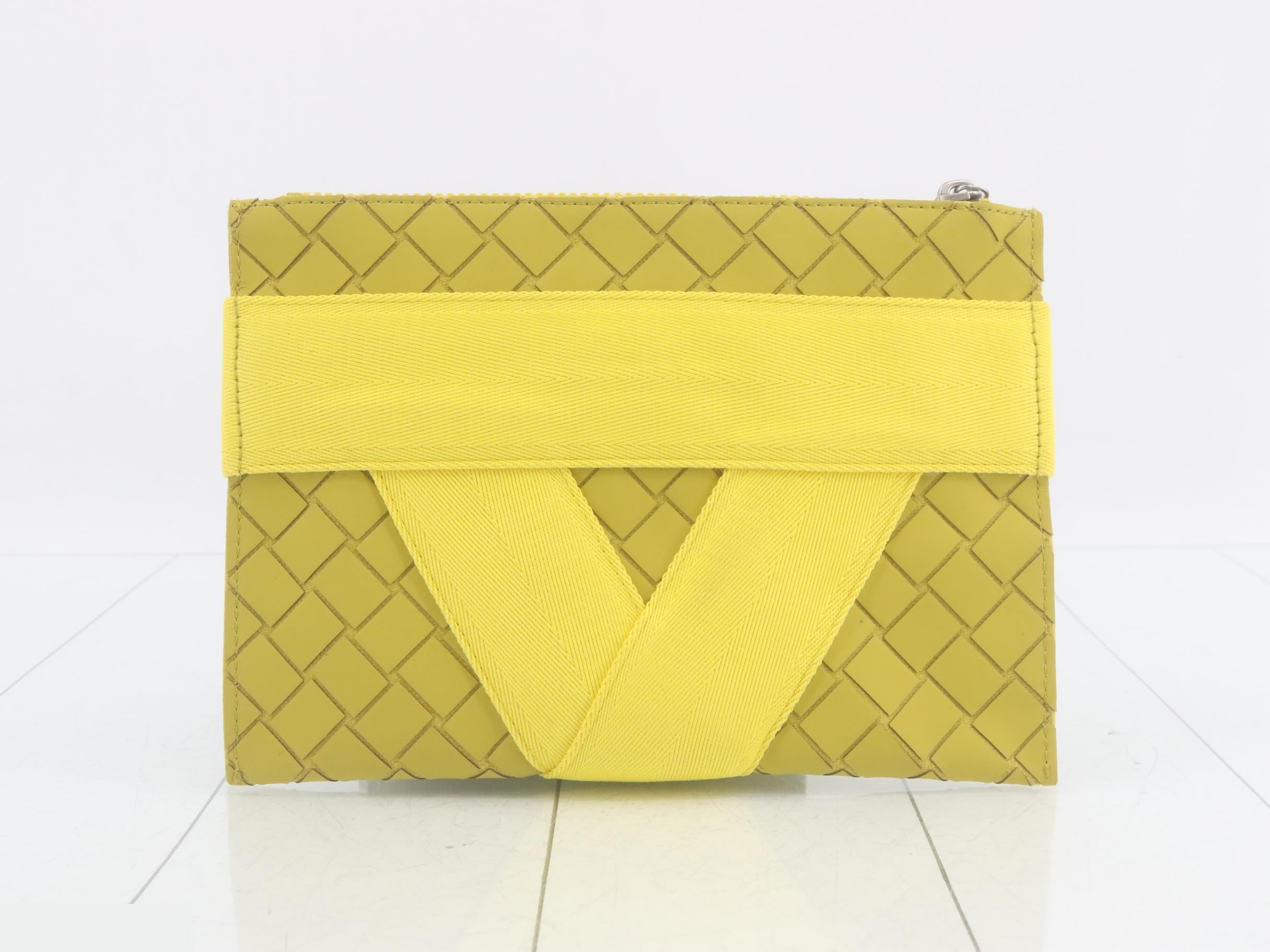Intrecciato Clutch Bag, Rubber, Yellow — view 2