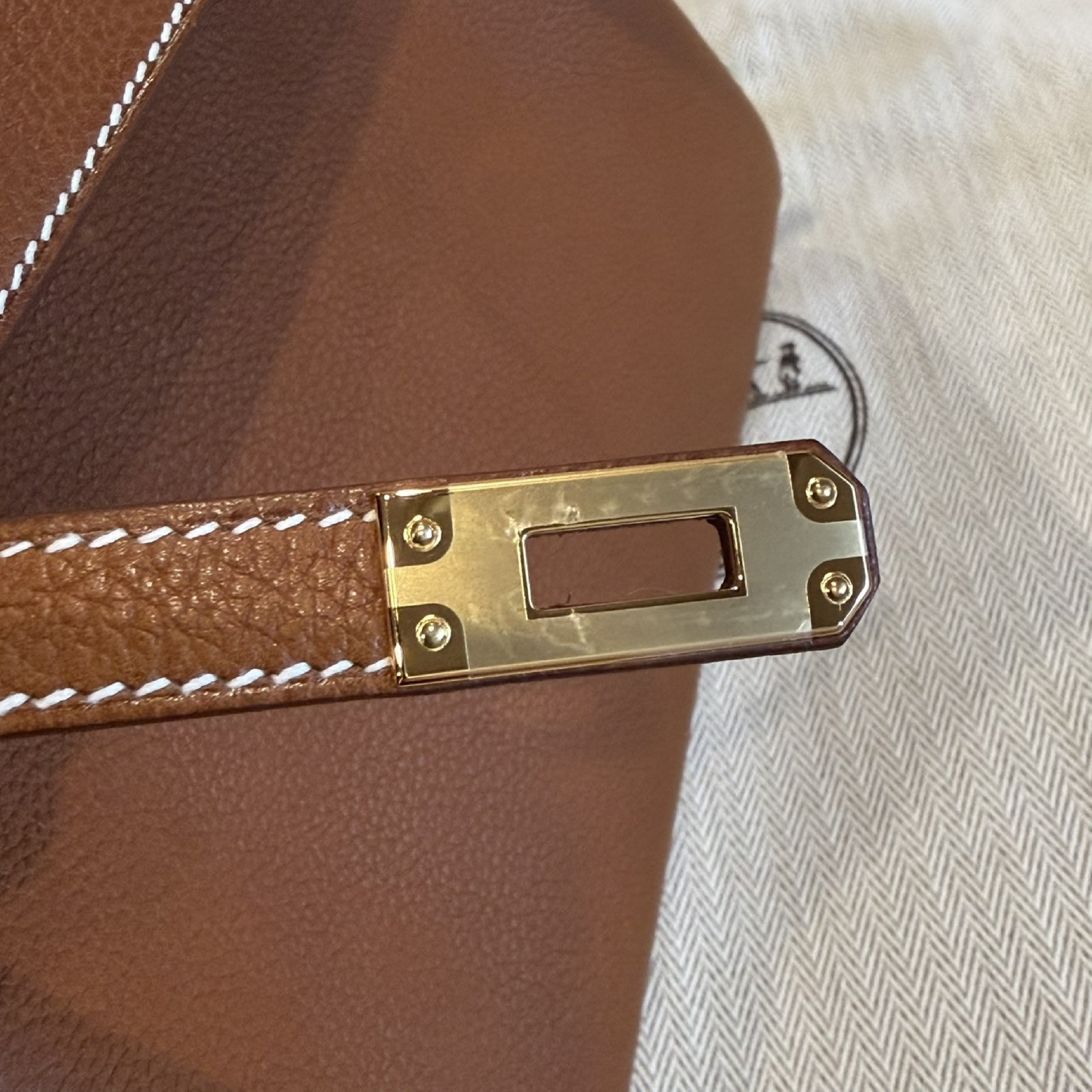 Kelly Retourne25 Fauve Barenia Faubourg Calfskin GHW G stamp Handbag — view 12