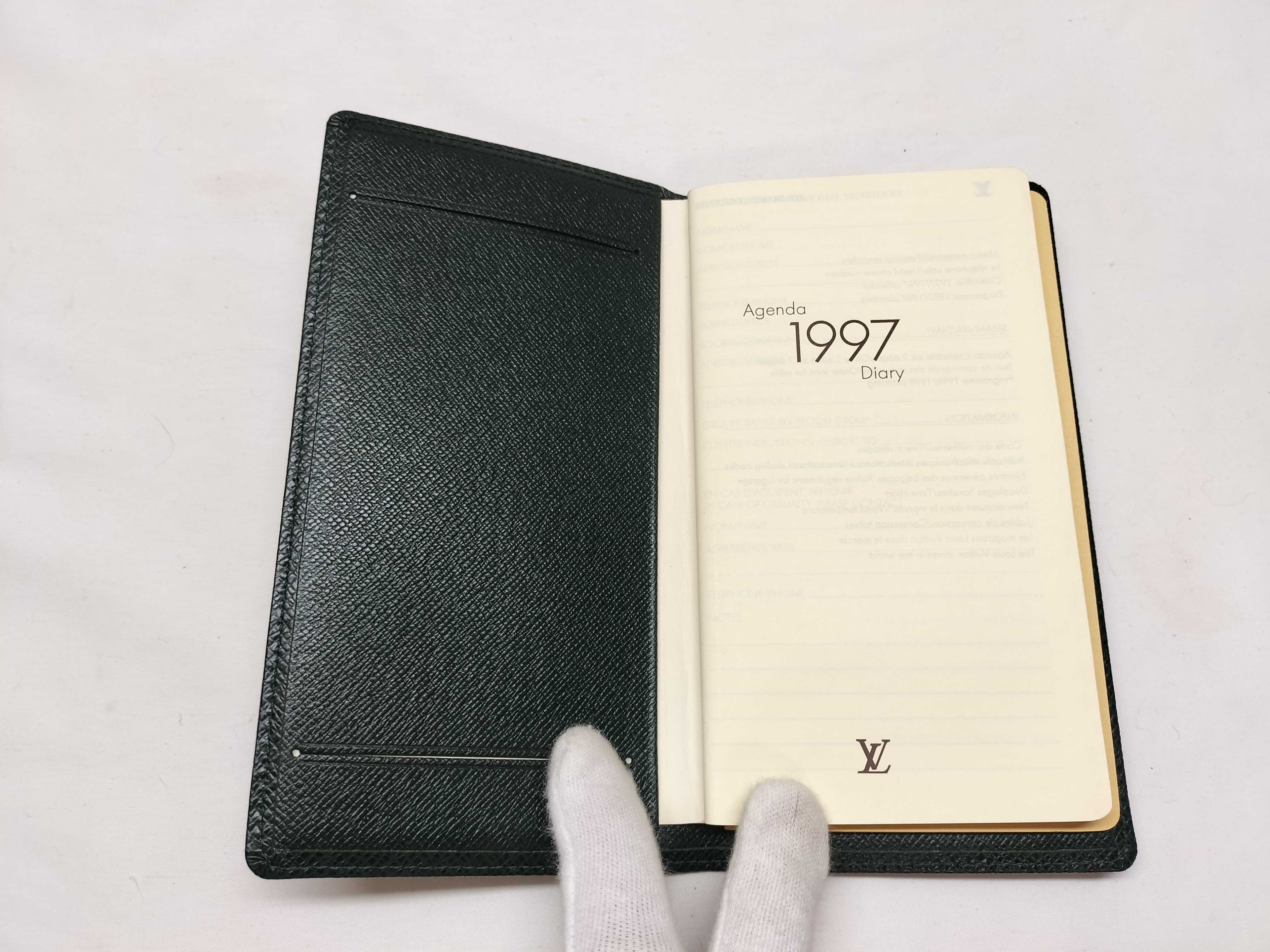 Taiga Portefeuille Cartes Crédit Notebook Cover — view 5