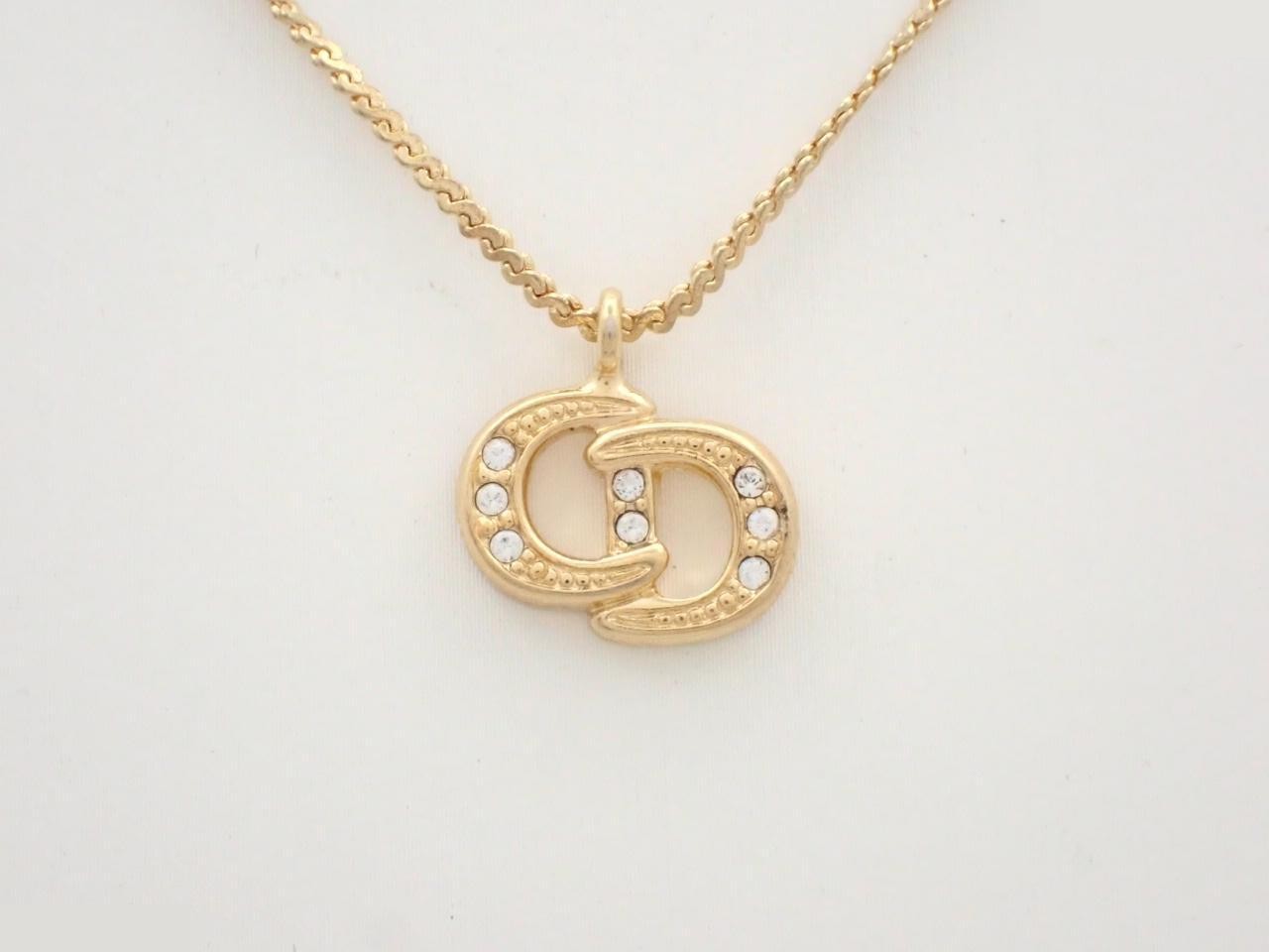 Other lines: Precious metals, necklaces, pendants, chain approximately 44cm