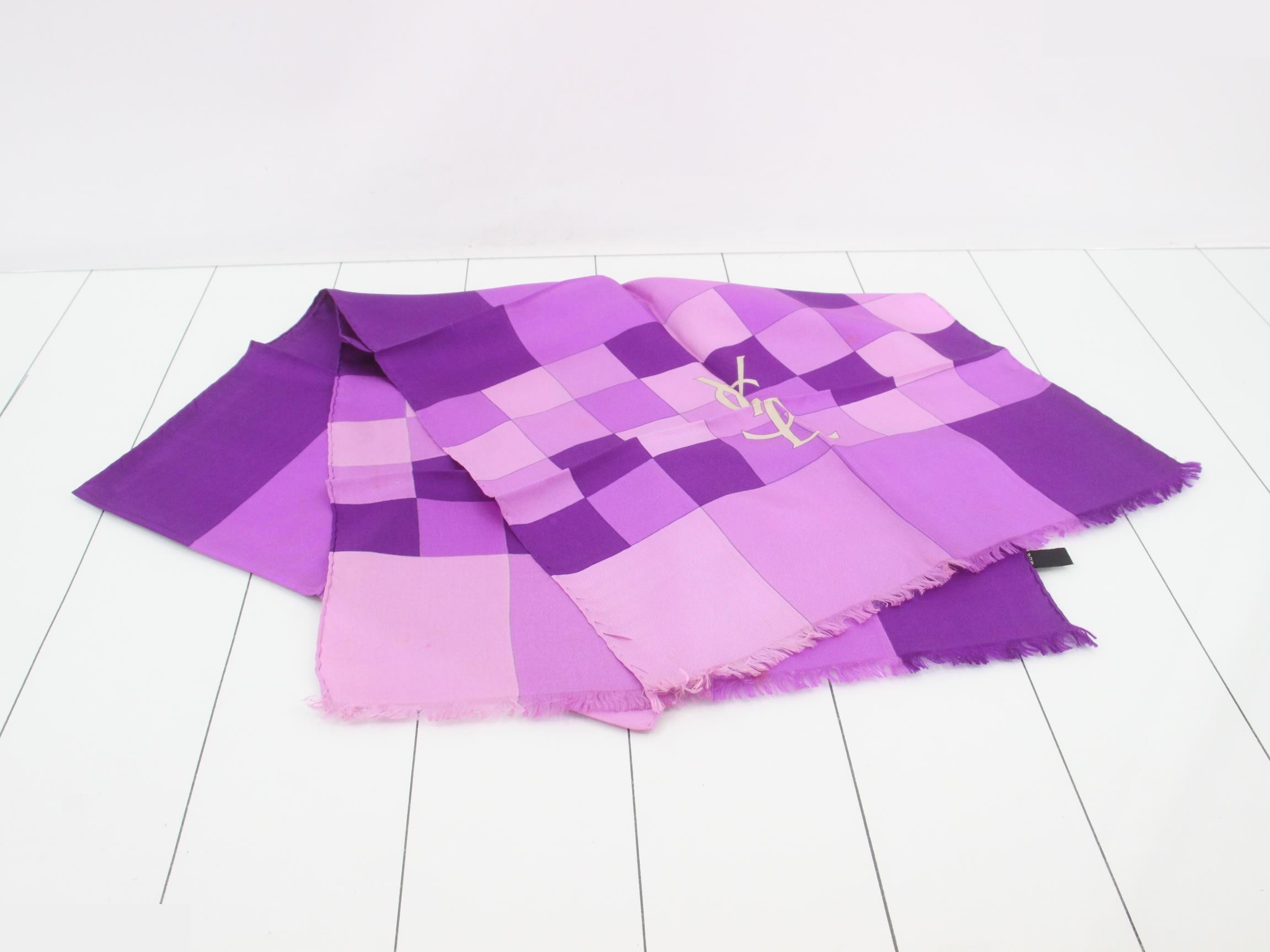 Scarf with tag — view 2