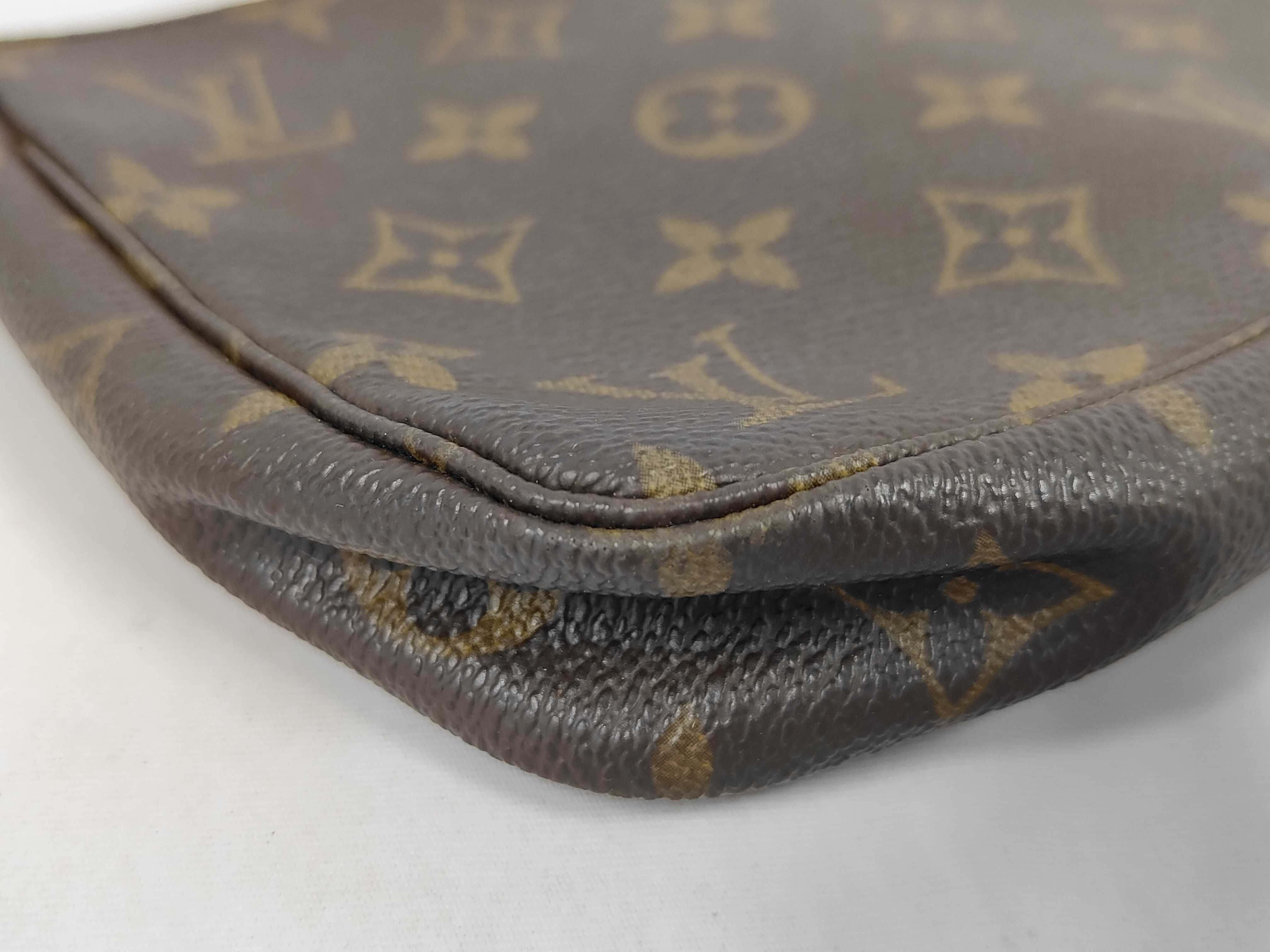 Monogram Accessoires BJ1020 Handbag — view 3