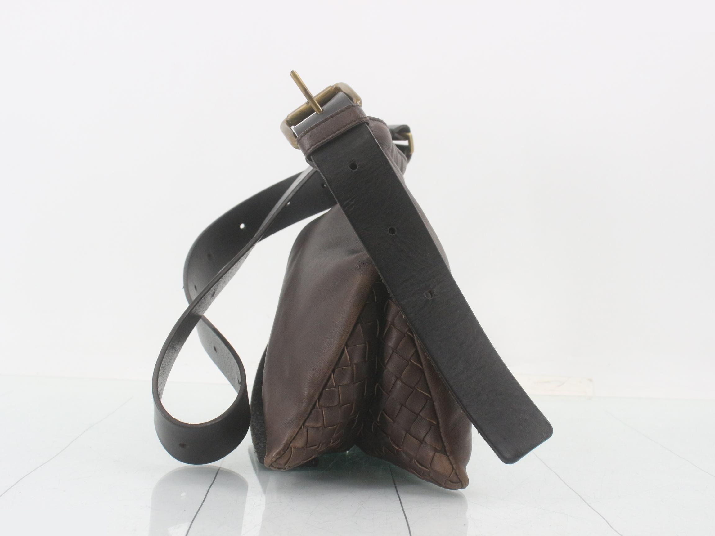 Intrecciato (bag) - Shoulder bag - Brown — view 3