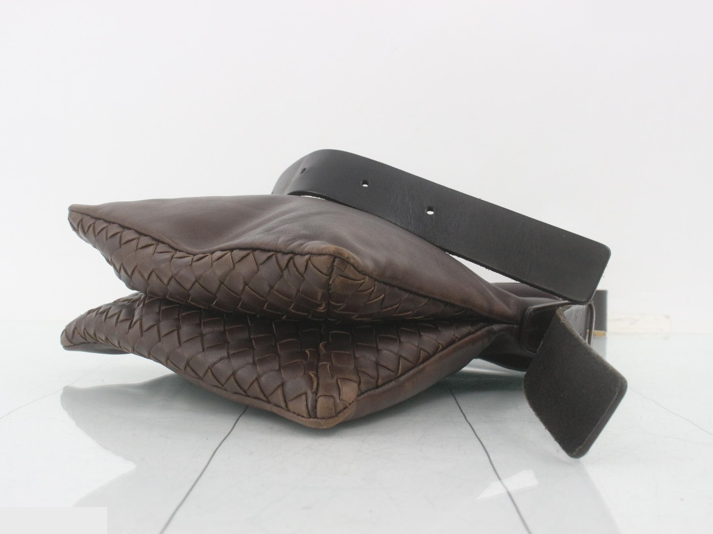 Intrecciato (bag) - Shoulder bag - Brown — view 6