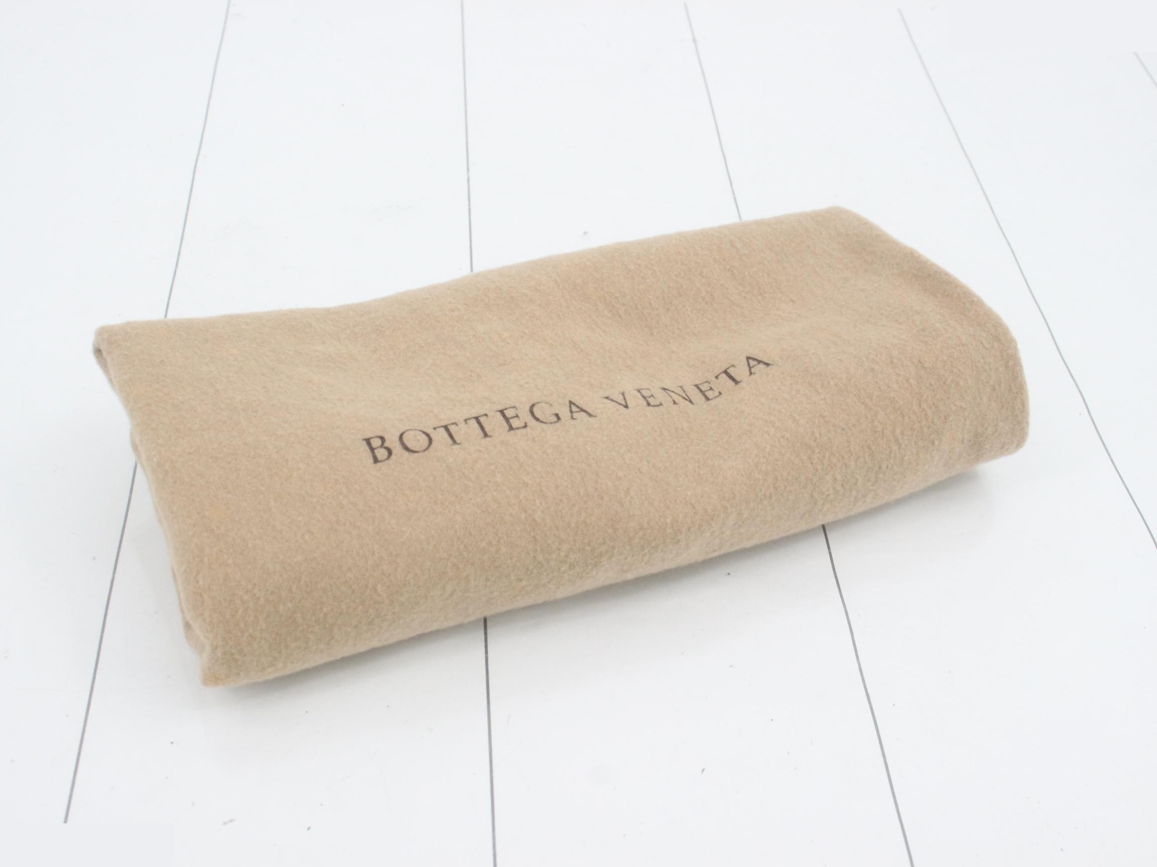 Intrecciato (bag) - Shoulder bag - Brown — view 7