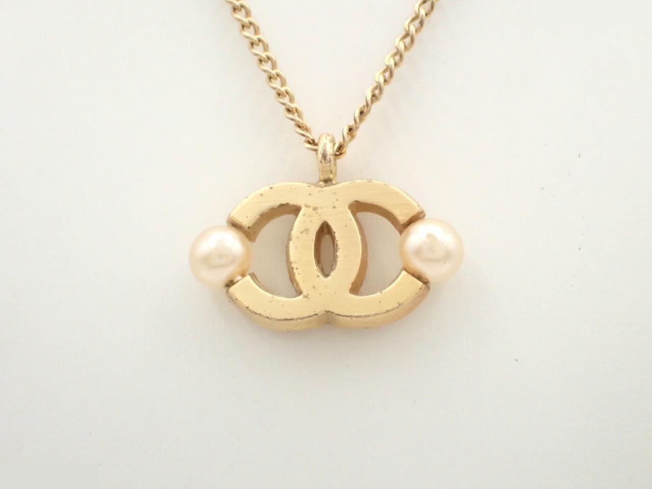 Coco Mark Necklace Pearl Gold 02A