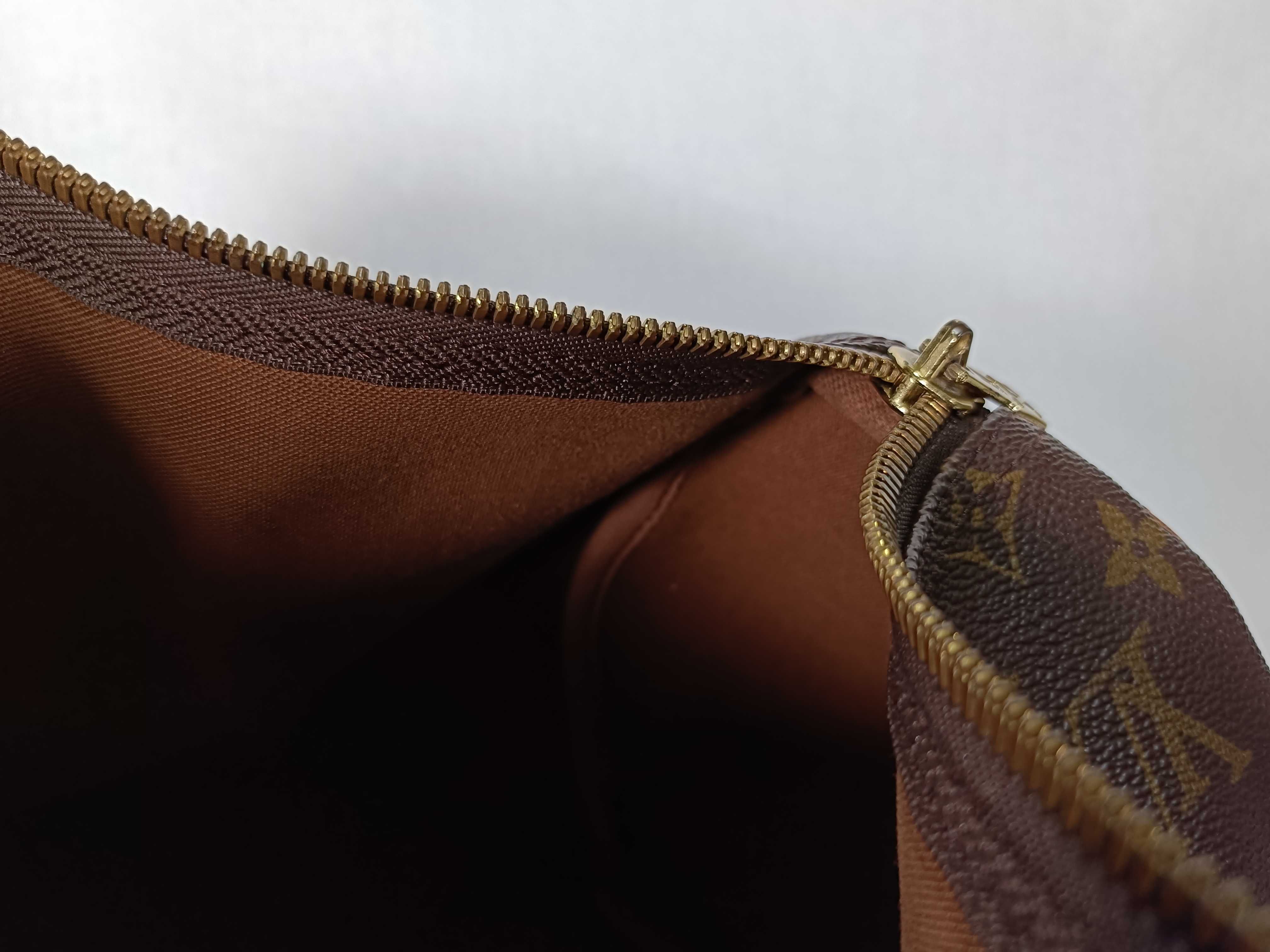 PH- Keepall Bandouliere Monogram Canvas Brown Travel Bag (Boston Bag) — view 15