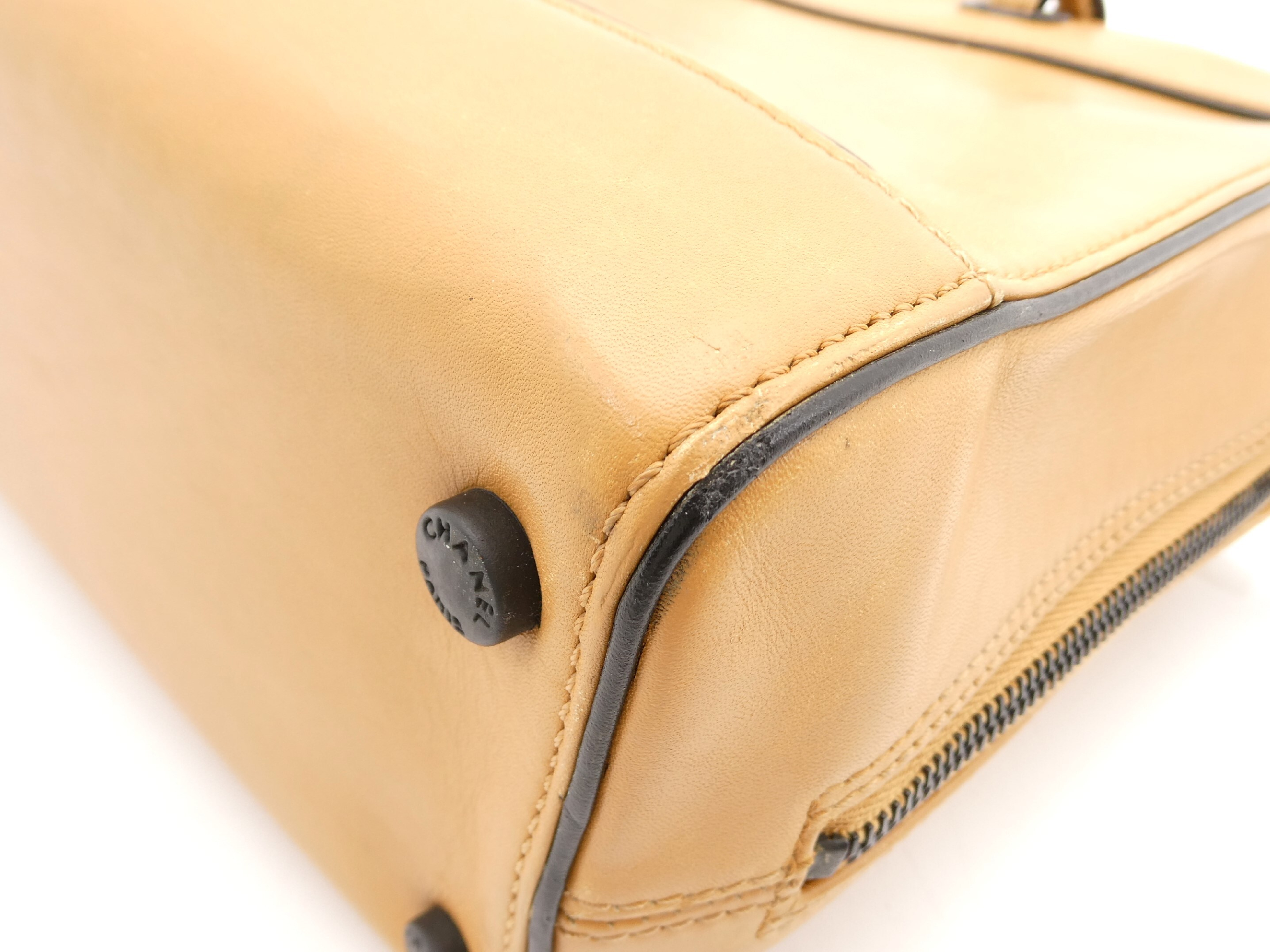 Coco Mark Leather Chain Shoulder Bag — view 11