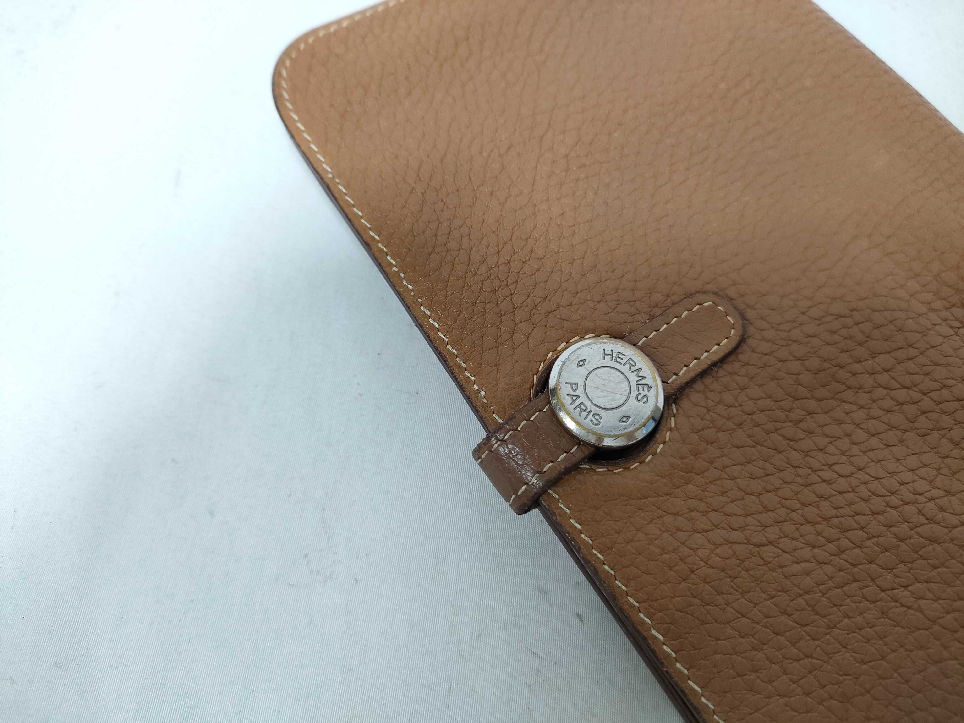 Dogon GM Long Wallet, Gold and Brown Leather, K Stamp — view 3