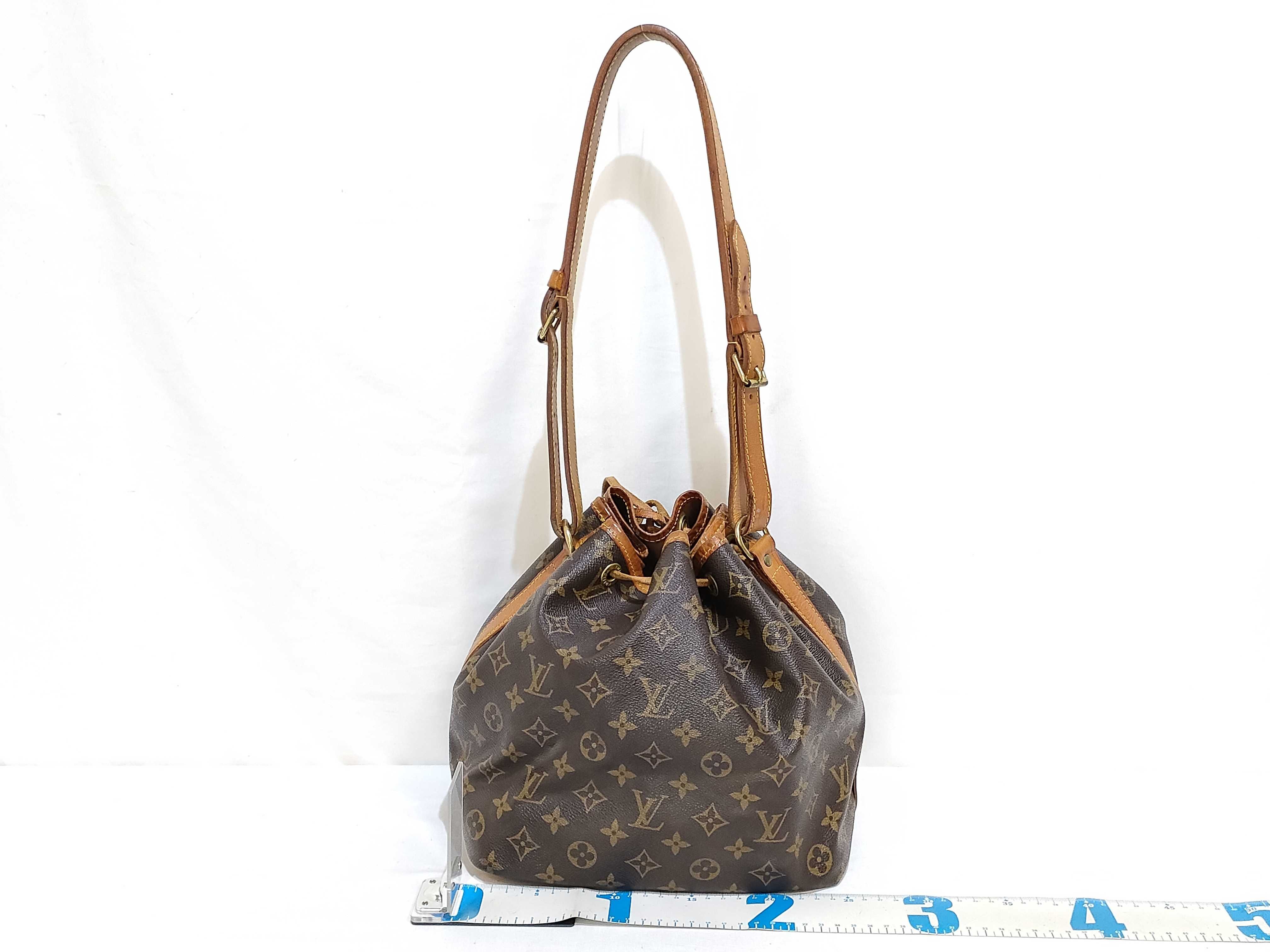 Monogram LV Noé Shoulder Bag — view 2