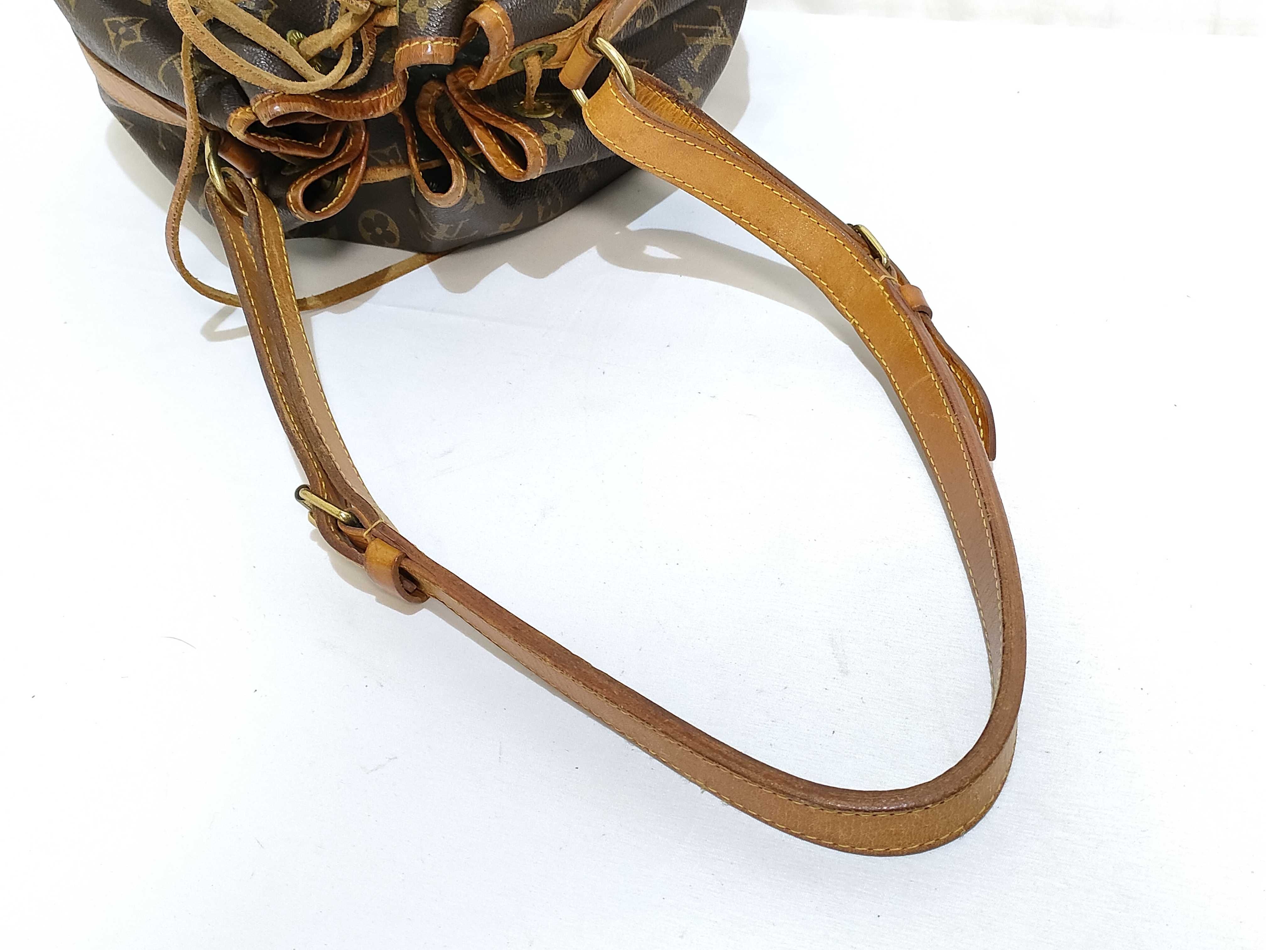 Monogram LV Noé Shoulder Bag — view 3