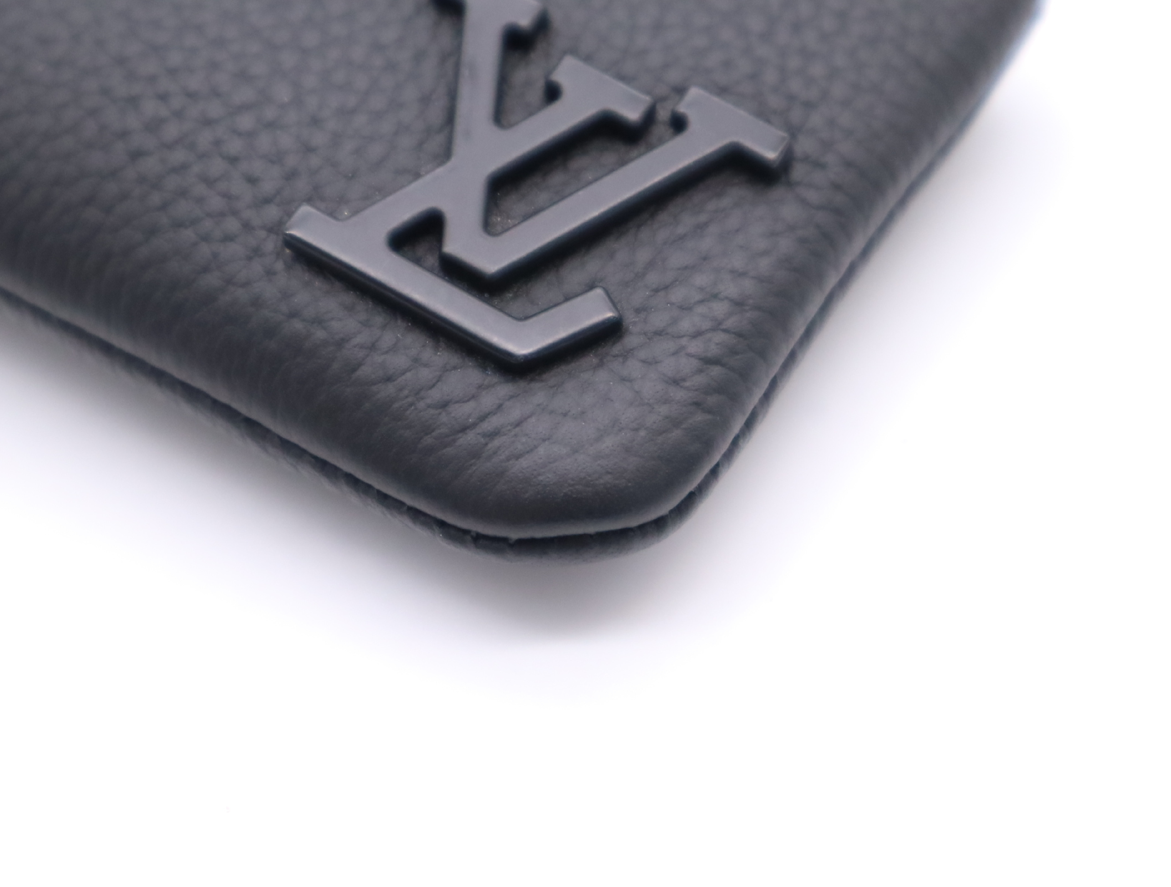 M81031 Aerogram Pochette Cle Coin Case with Dust Bag — view 7