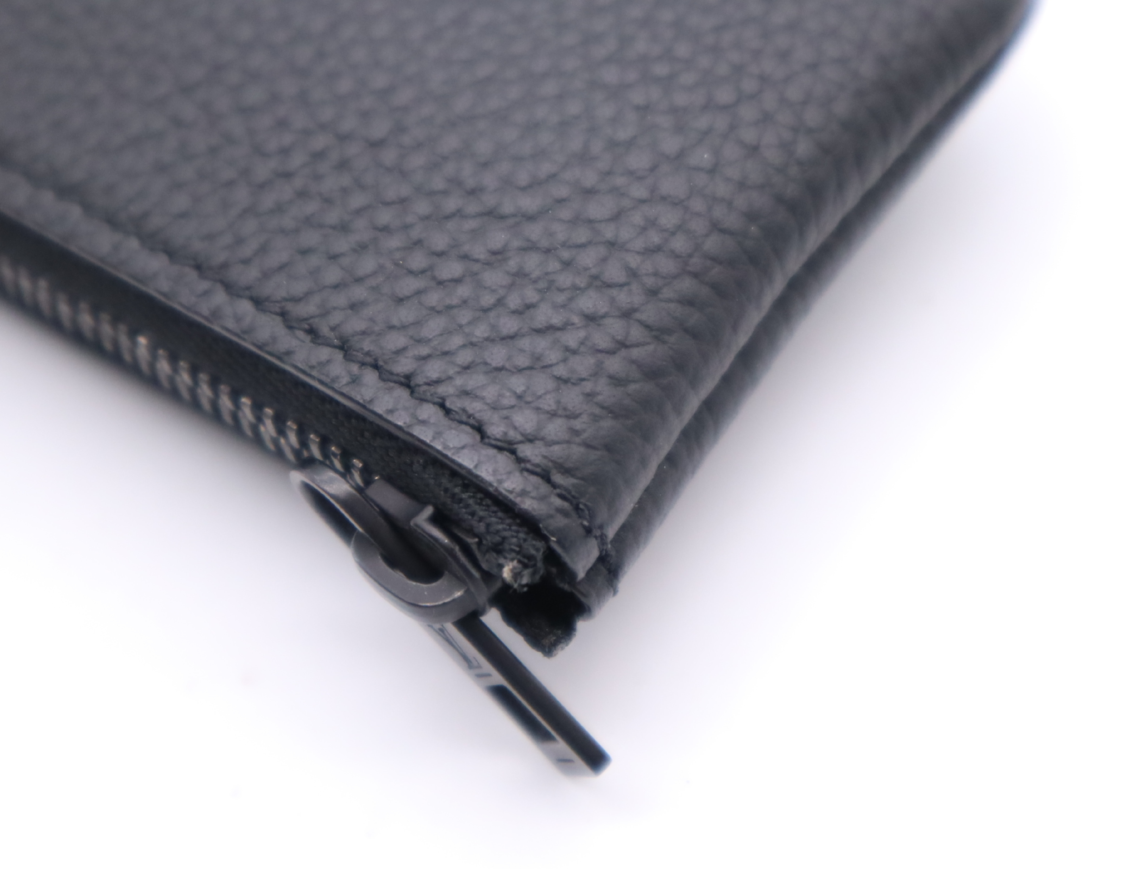 M81031 Aerogram Pochette Cle Coin Case with Dust Bag — view 9