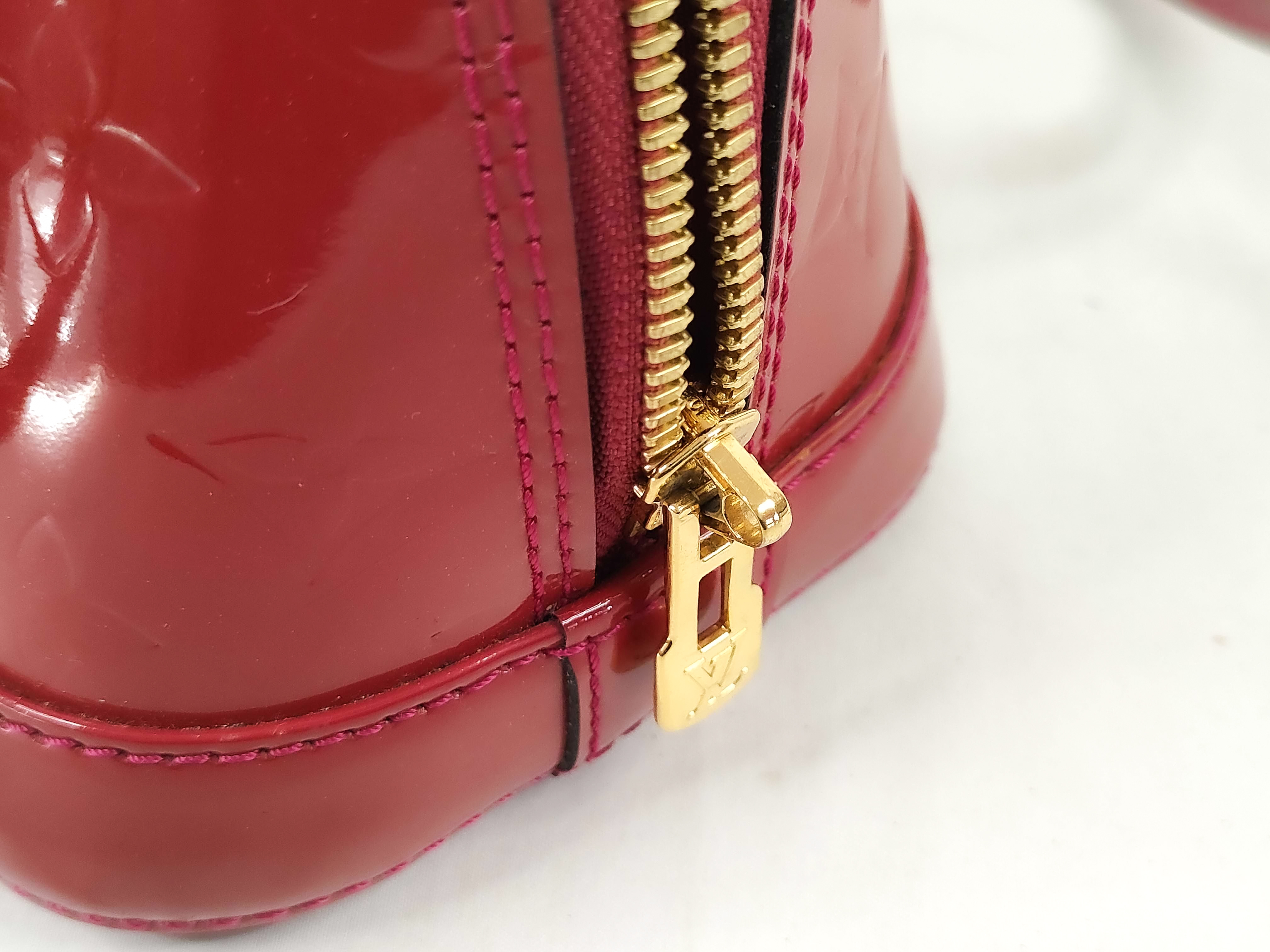 Monogram Vernis M91771 Alma BB Rose Indien MI5102 Handbag — view 9