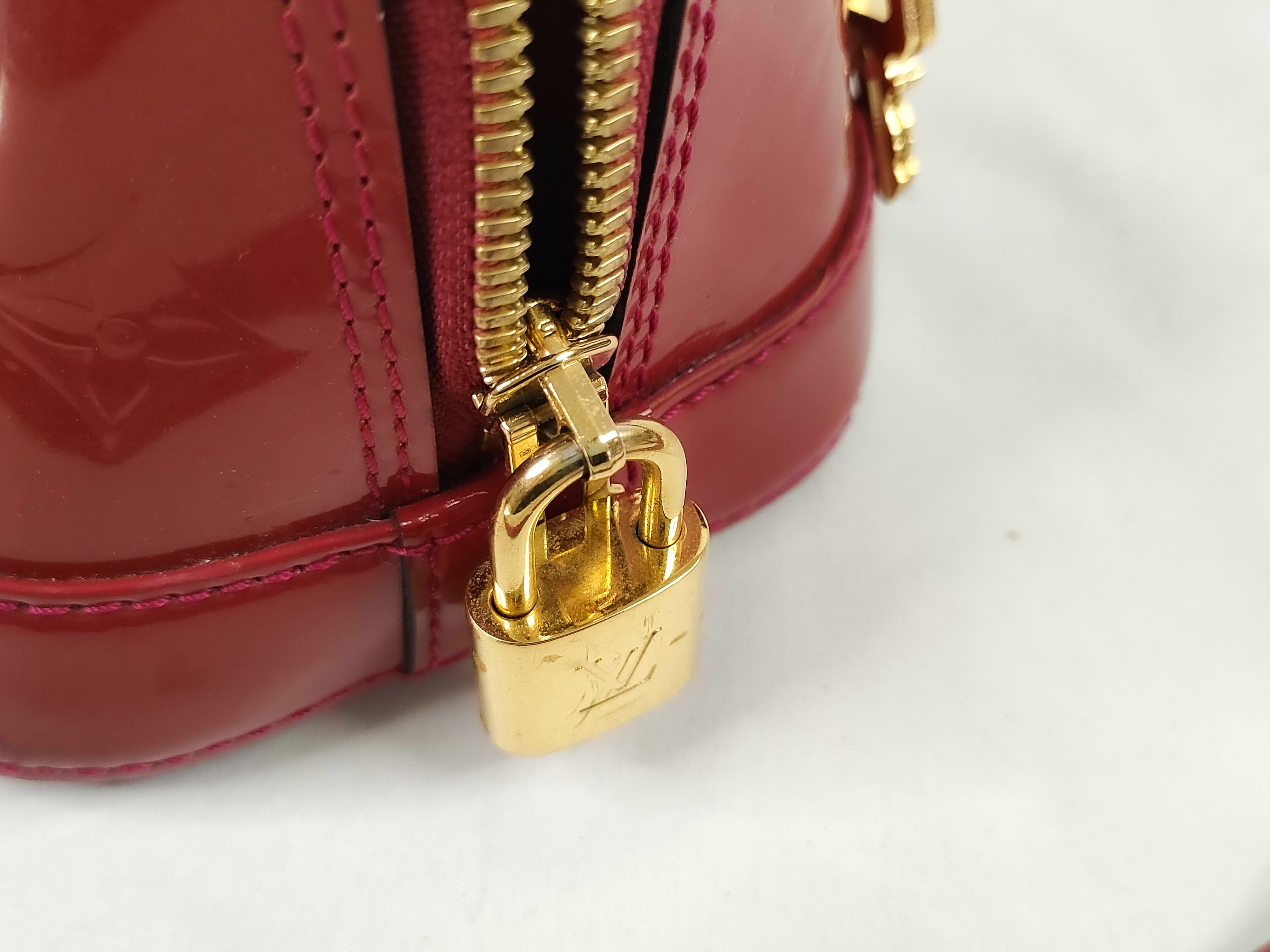 Monogram Vernis M91771 Alma BB Rose Indien MI5102 Handbag — view 10