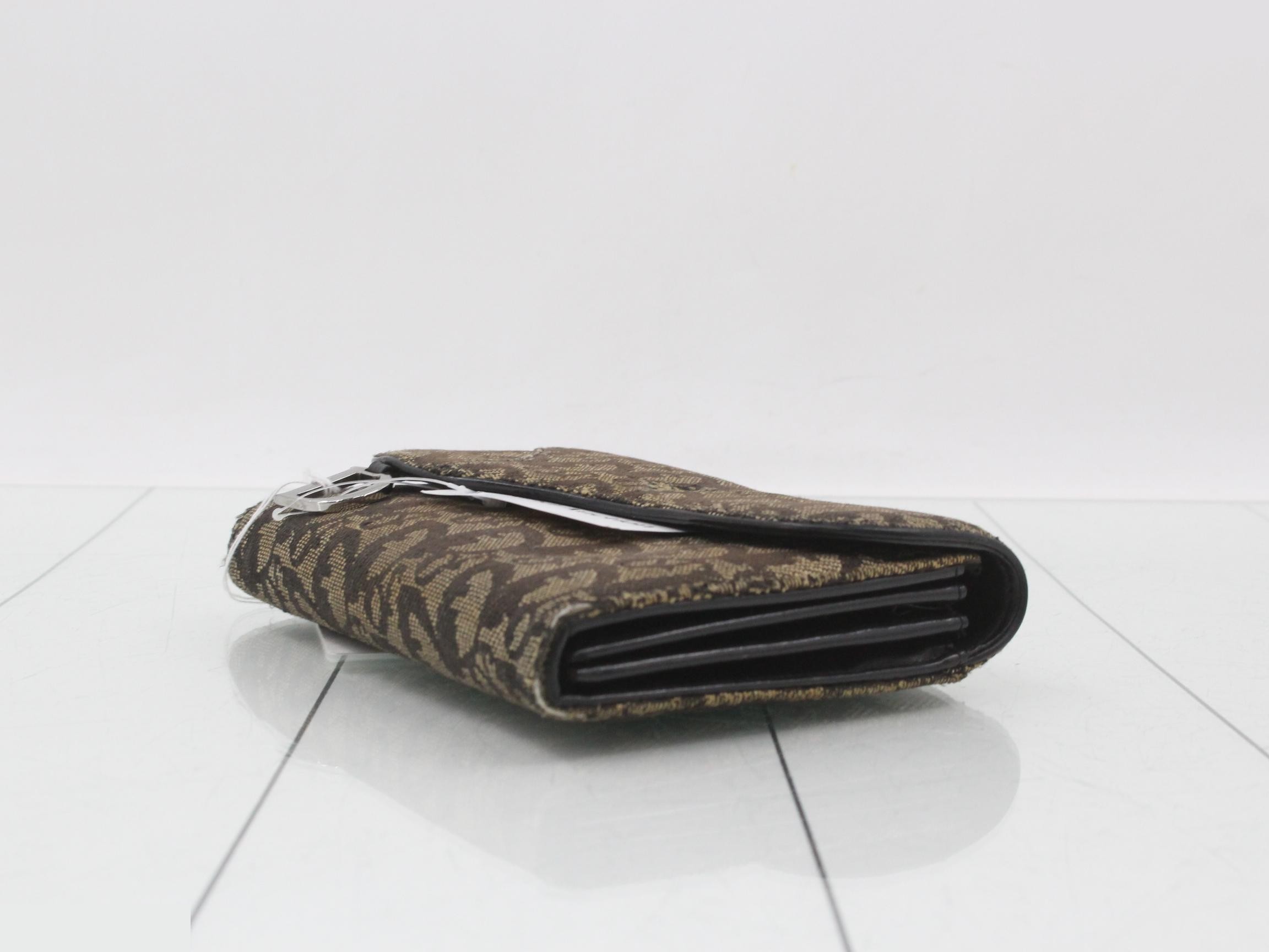 Second bag — view 6