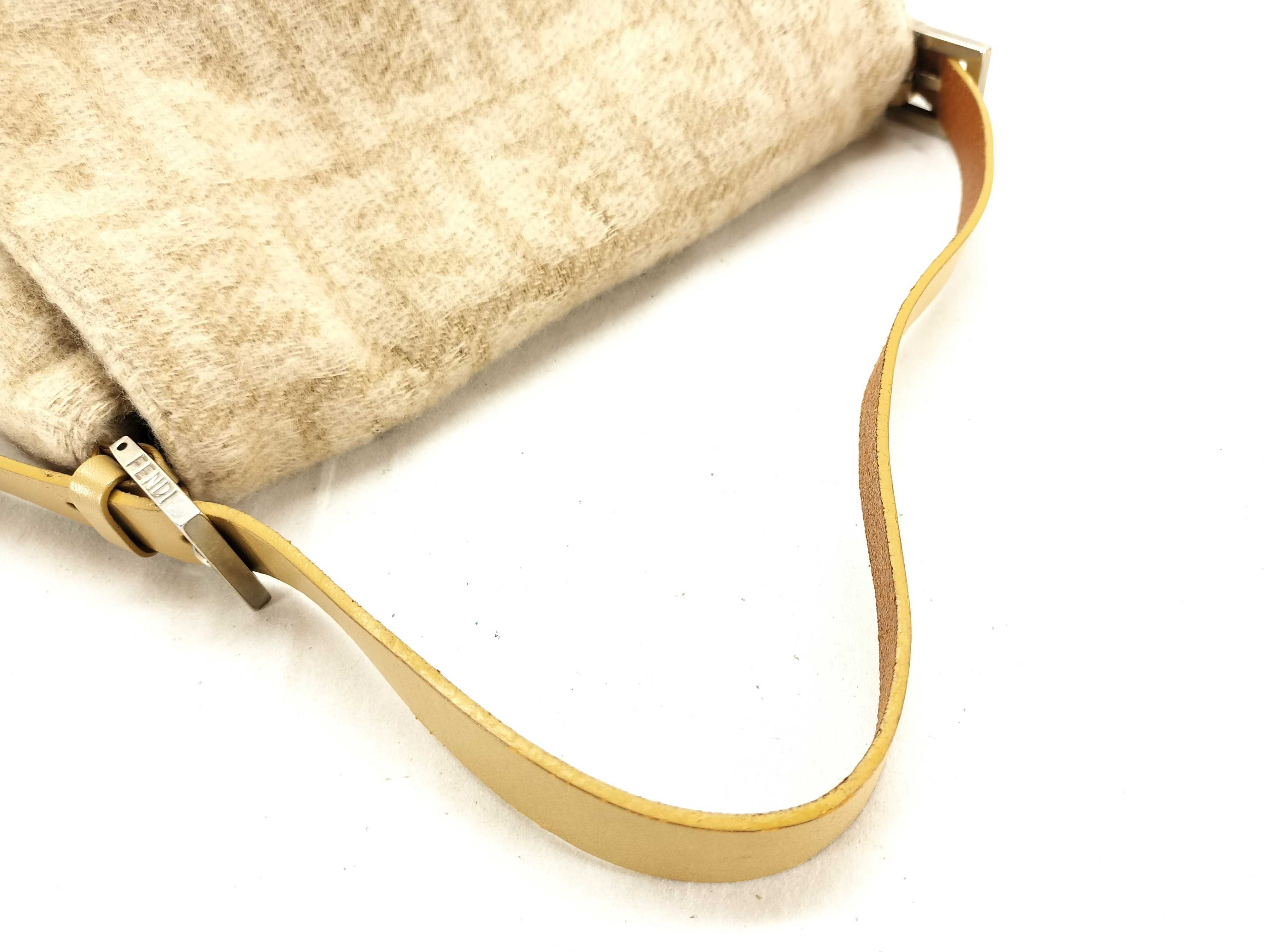 Zucca pattern Fendi Mamma Bucket one-shoulder bag, wool, 2305.26325.009, beige, Zucca shoulder bag — view 3