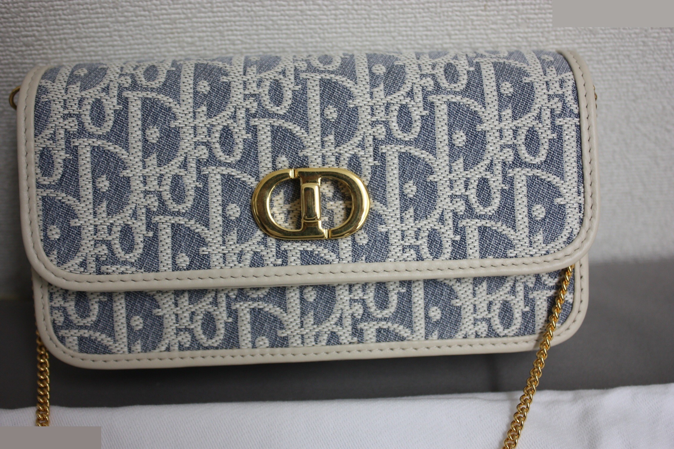 Other lines: Bags & Shoulder Bags - Caro Chain Shoulder Bag — view 2