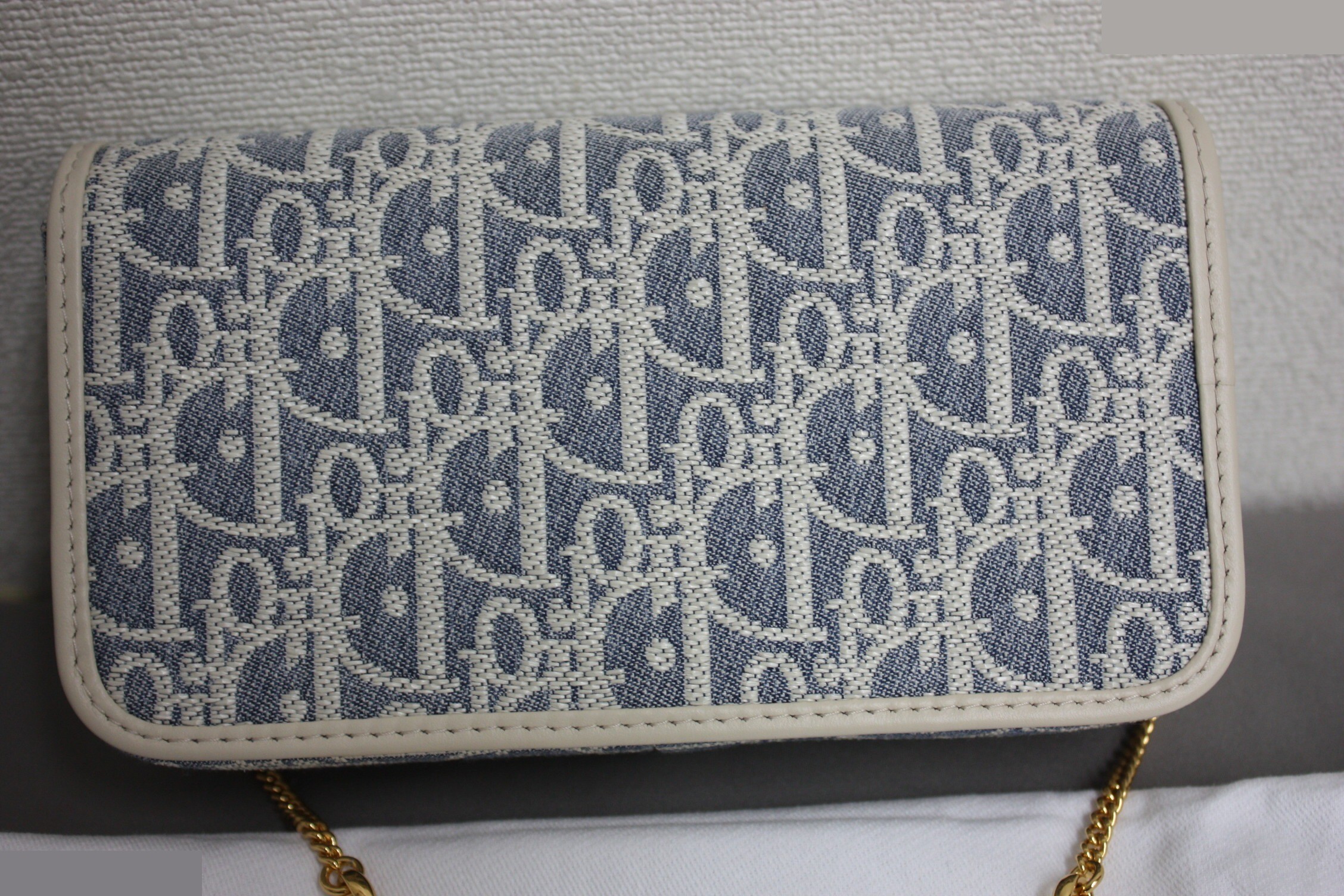 Other lines: Bags & Shoulder Bags - Caro Chain Shoulder Bag — view 3