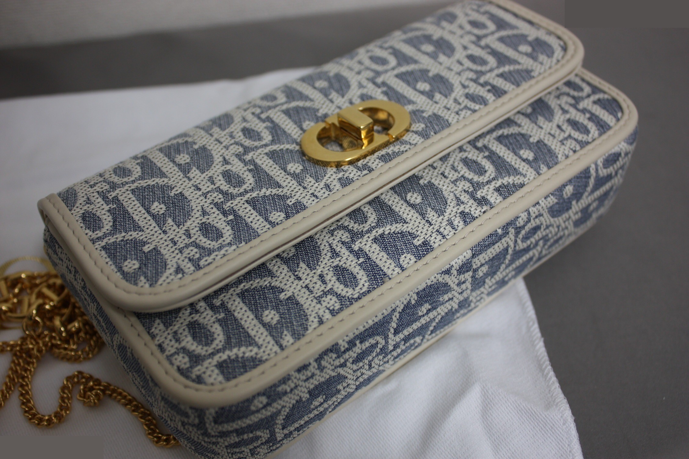 Other lines: Bags & Shoulder Bags - Caro Chain Shoulder Bag — view 5
