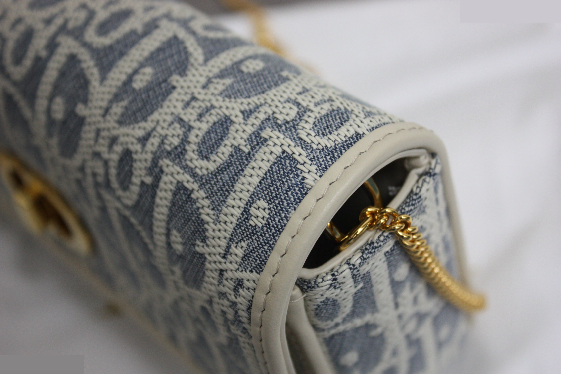 Other lines: Bags & Shoulder Bags - Caro Chain Shoulder Bag — view 7
