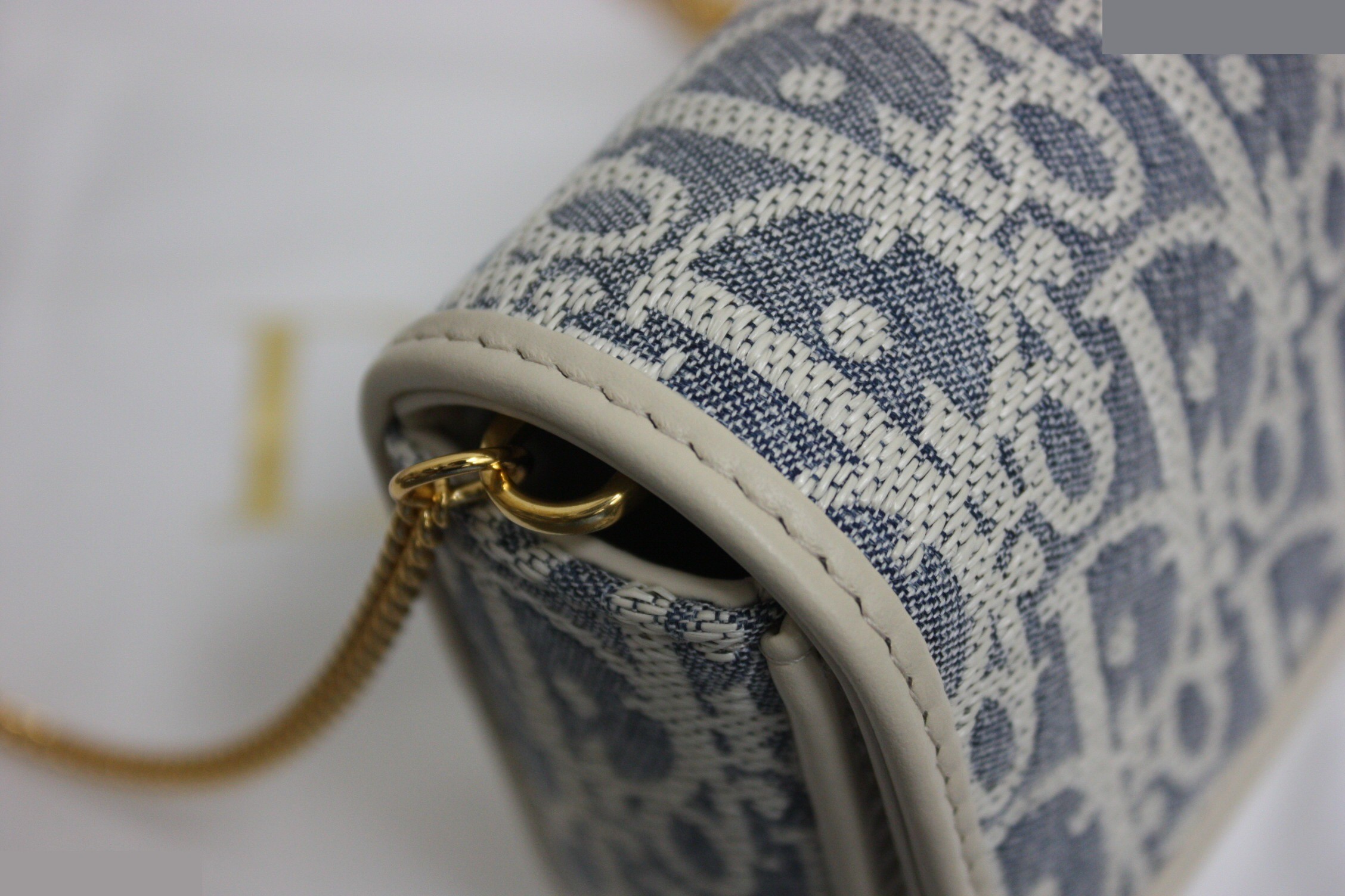 Other lines: Bags & Shoulder Bags - Caro Chain Shoulder Bag — view 8