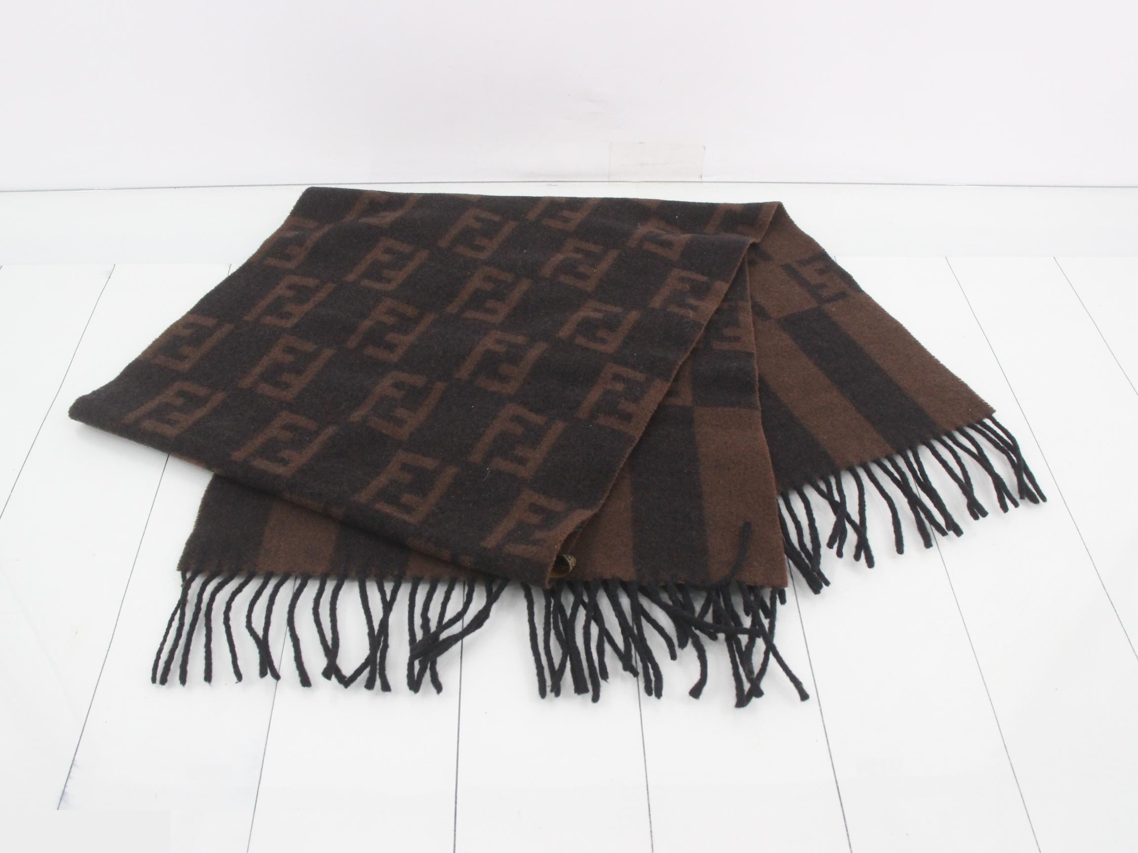 ZUCCA scarf with tag — view 3