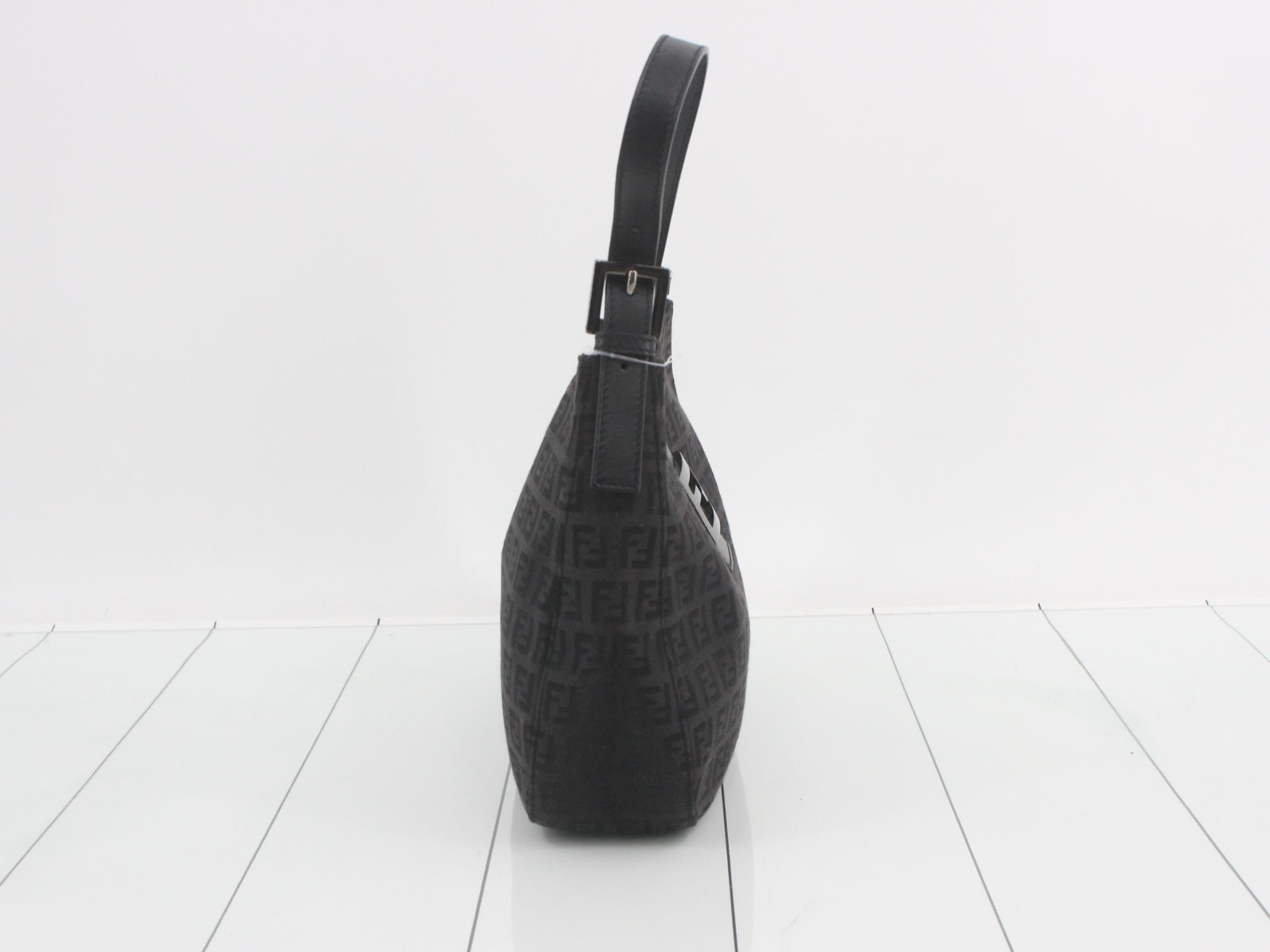 ZUCCA Mamma Bucket Shoulder Bag — view 4