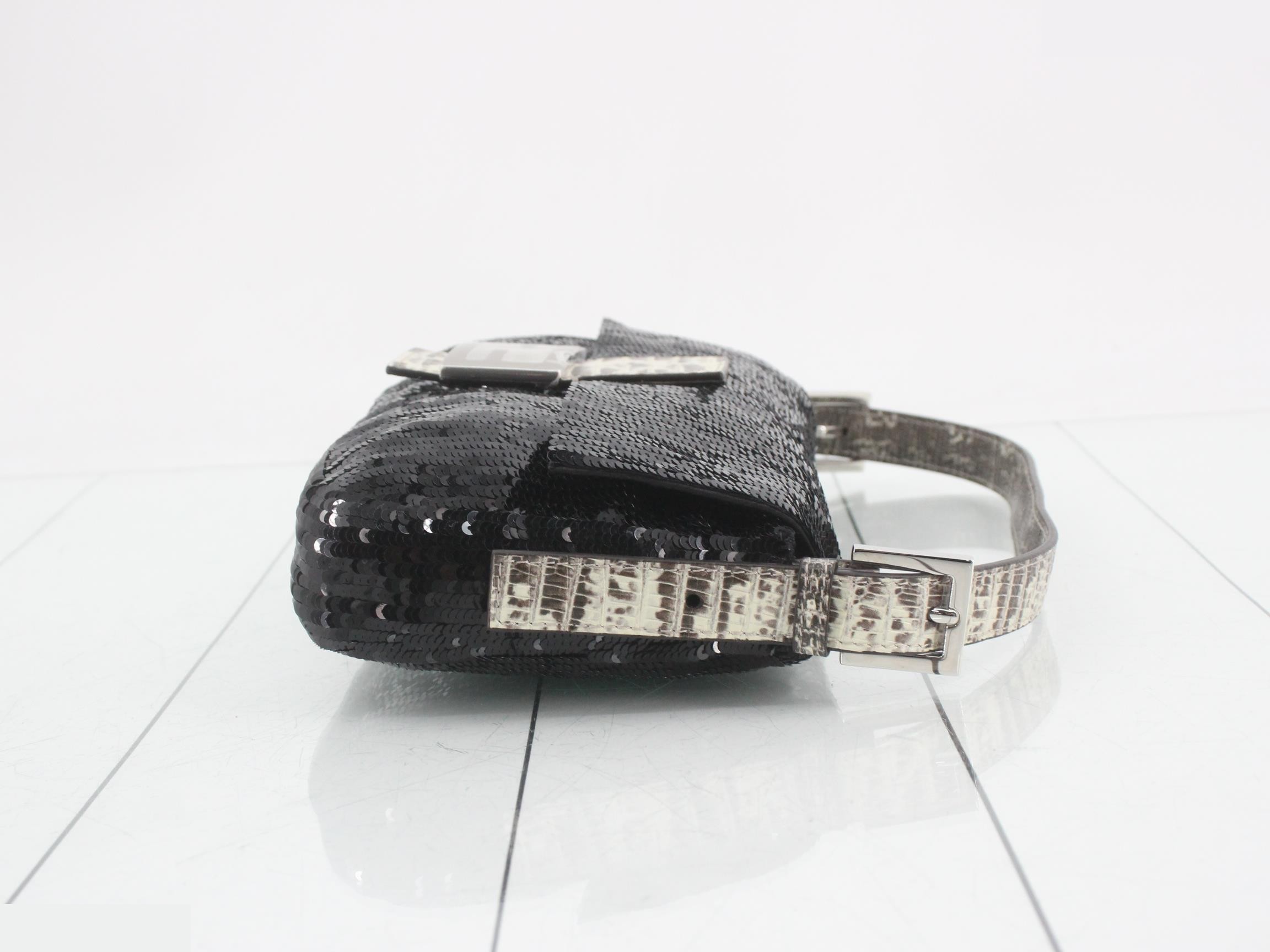 Himalaya x Sequin Mamma Bucket Shoulder Bag - Black — view 3